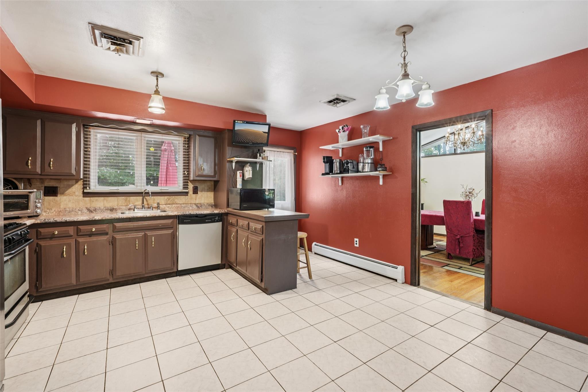 11 Lancaster Lane, Monsey, NY 10952