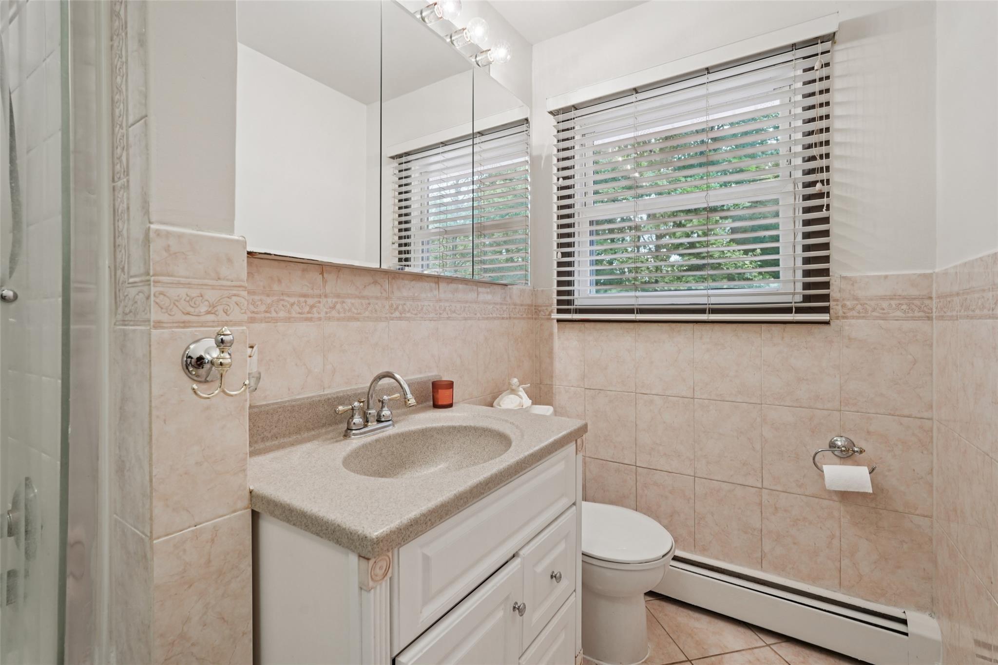 11 Lancaster Lane, Monsey, NY 10952