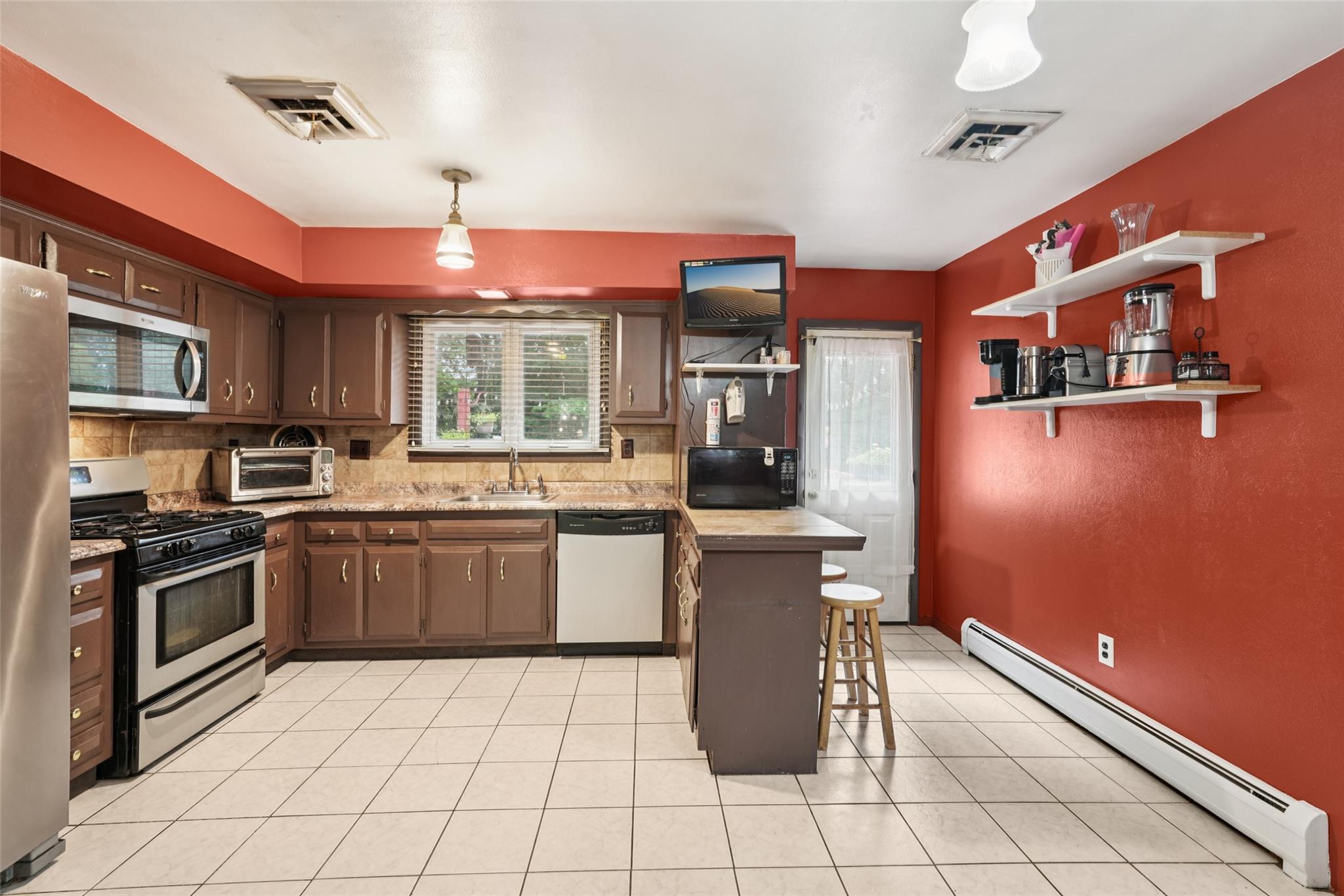 11 Lancaster Lane, Monsey, NY 10952