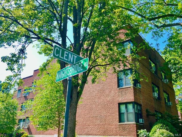 90 Knightsbridge Road # H 1, Great Neck, NY 11021