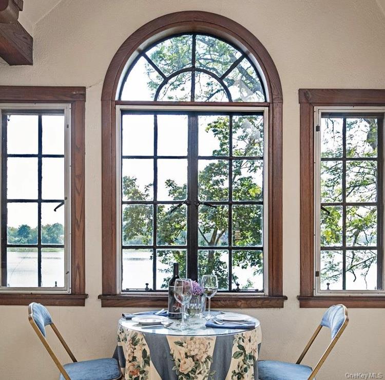 6 Shore Drive, Great Neck, NY 11021