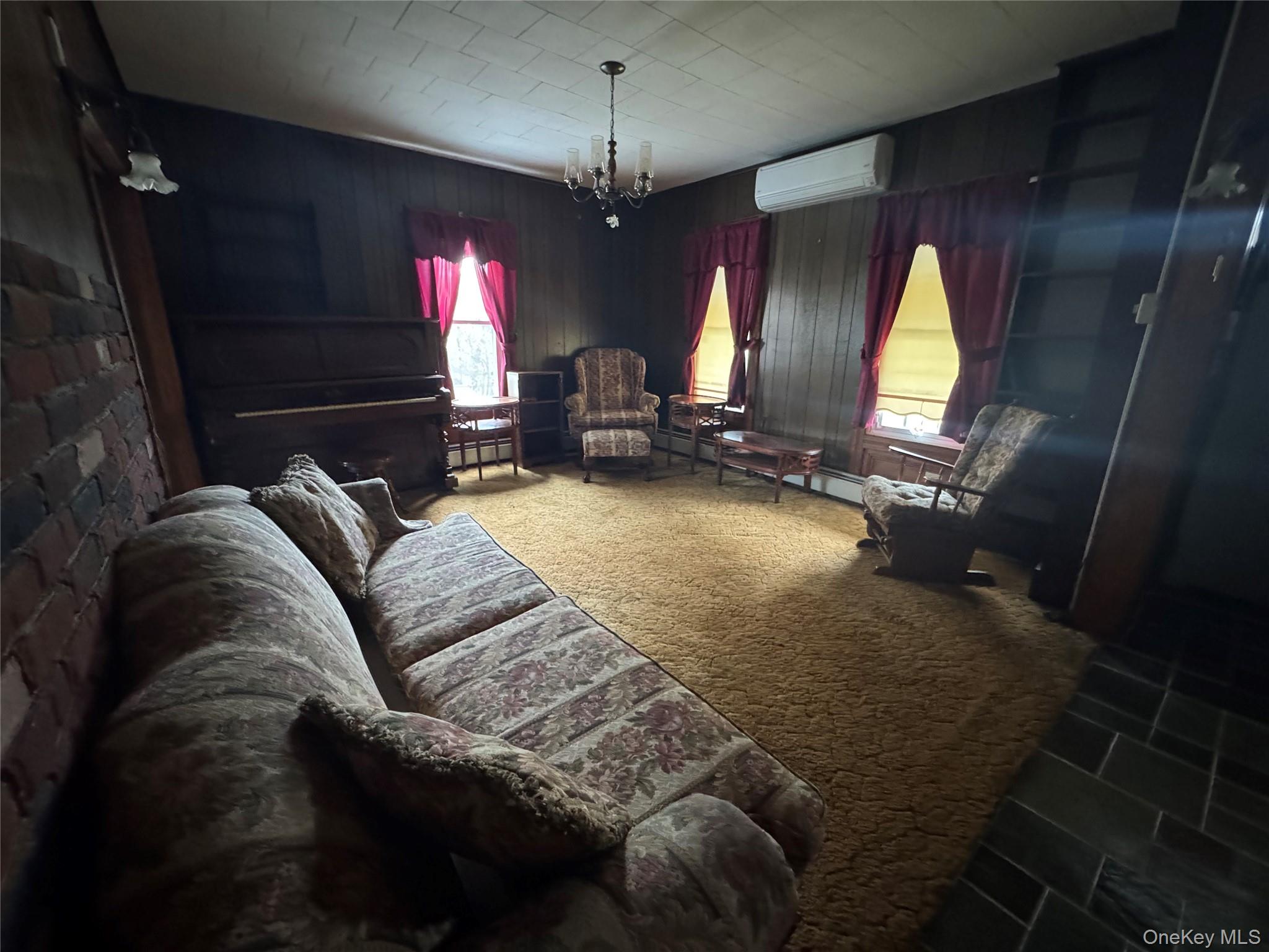 33 Bank Street, Walden, NY 12586