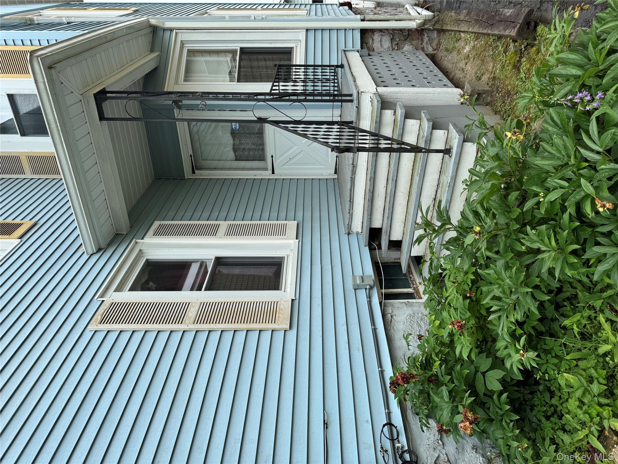 33 Bank Street, Walden, NY 12586