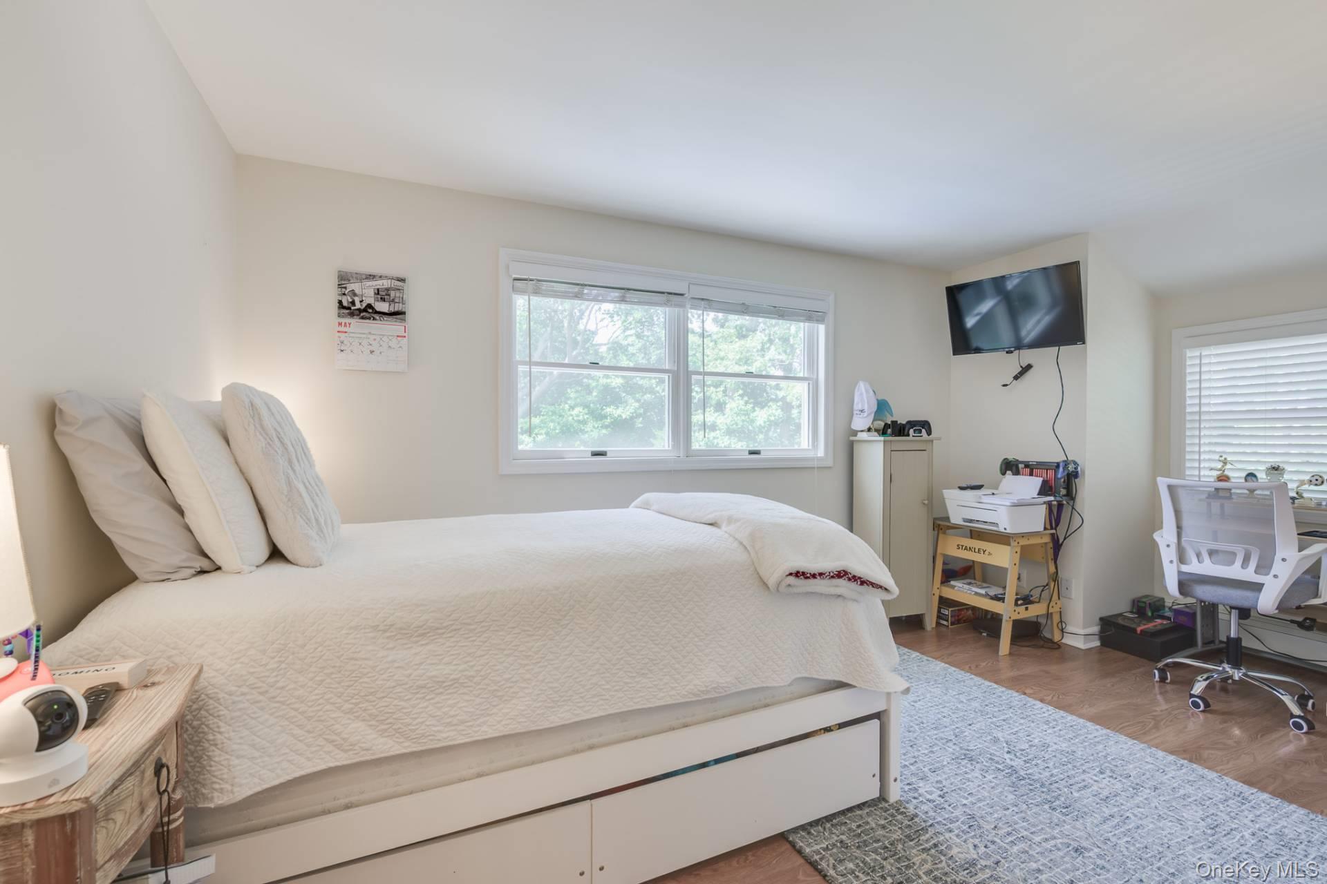 11 Harbor Road, Hampton Bays, NY 11946