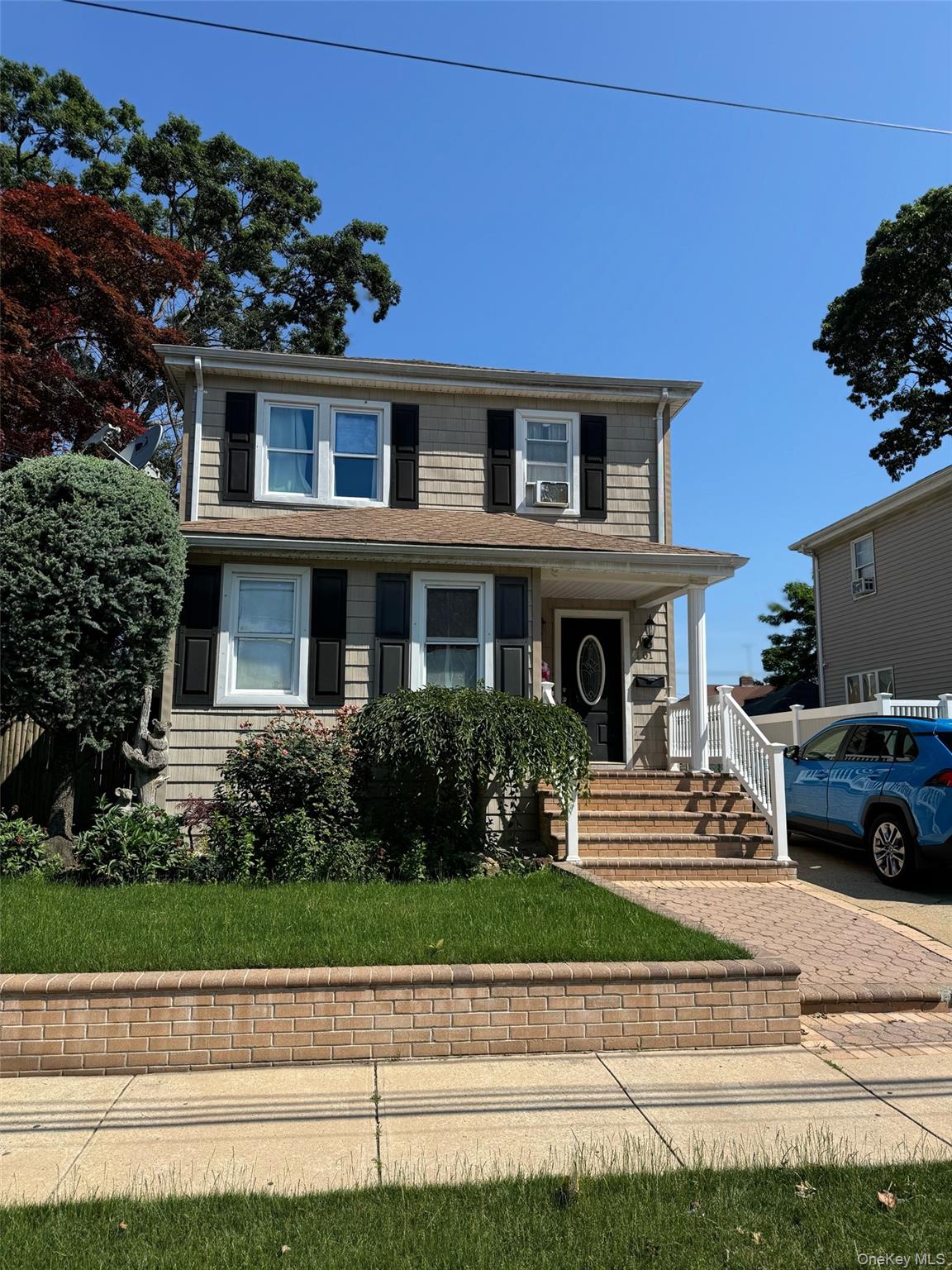 101 Harris Avenue, Freeport, NY 11520