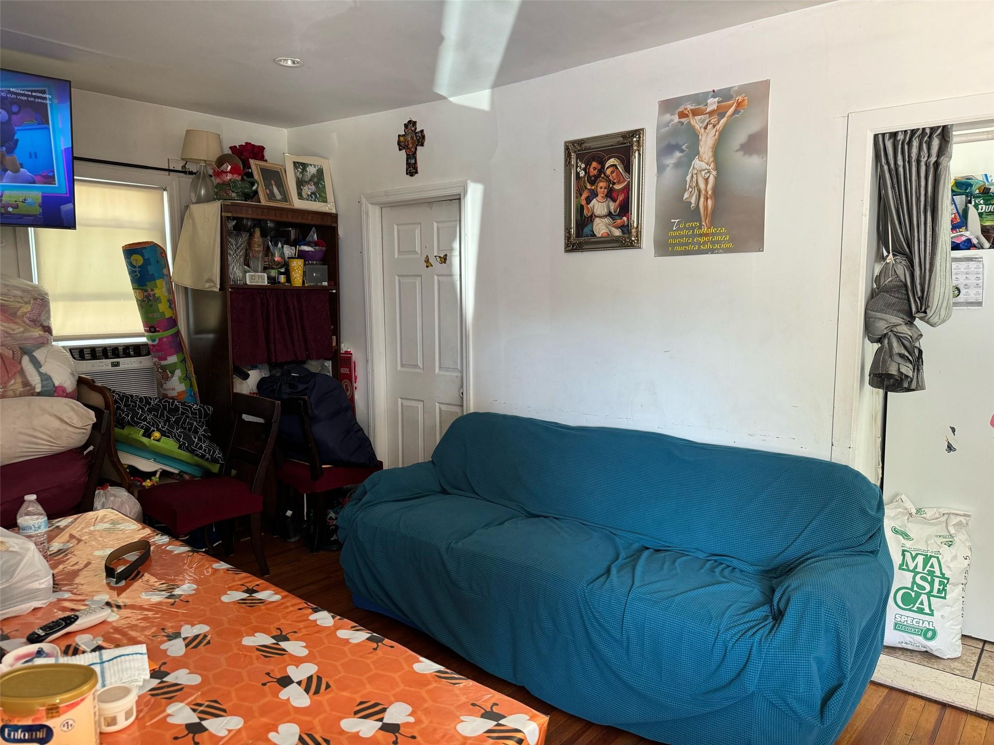 101 Harris Avenue, Freeport, NY 11520