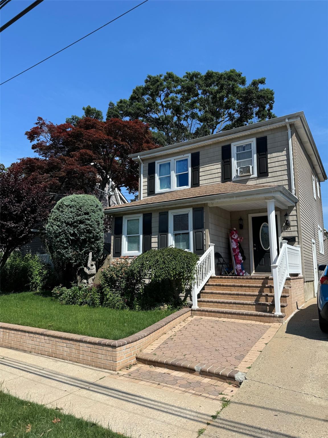 101 Harris Avenue, Freeport, NY 11520