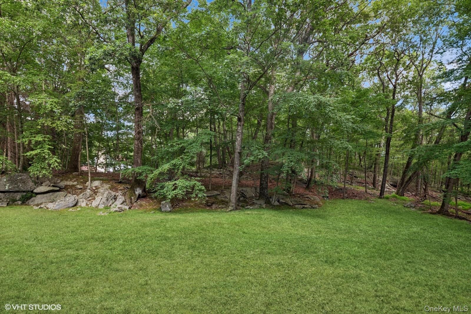 4 Hemlock Hollow Place, Armonk, NY 10504