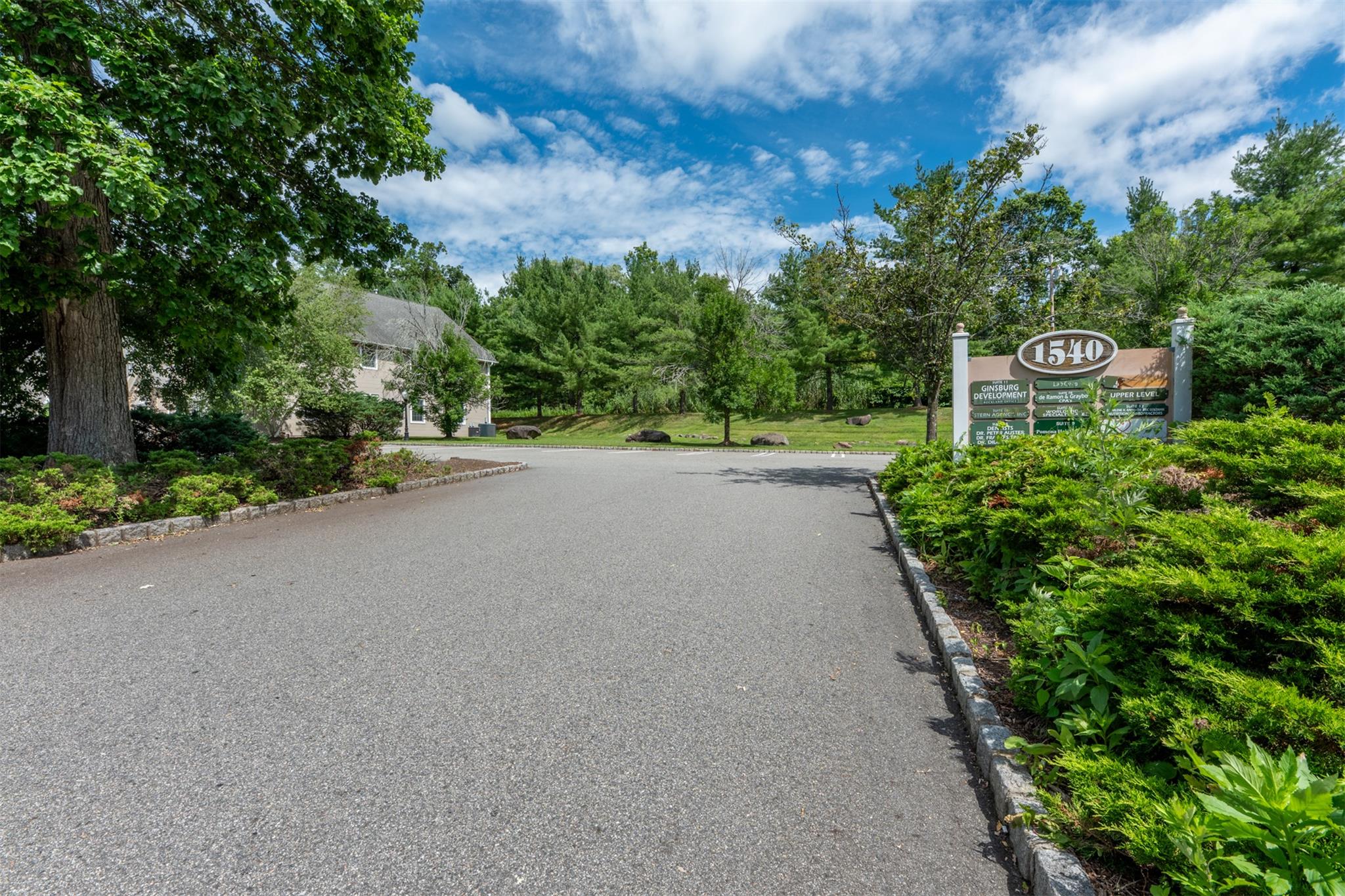 1540 US-202 # 1A, Pomona, NY 10970