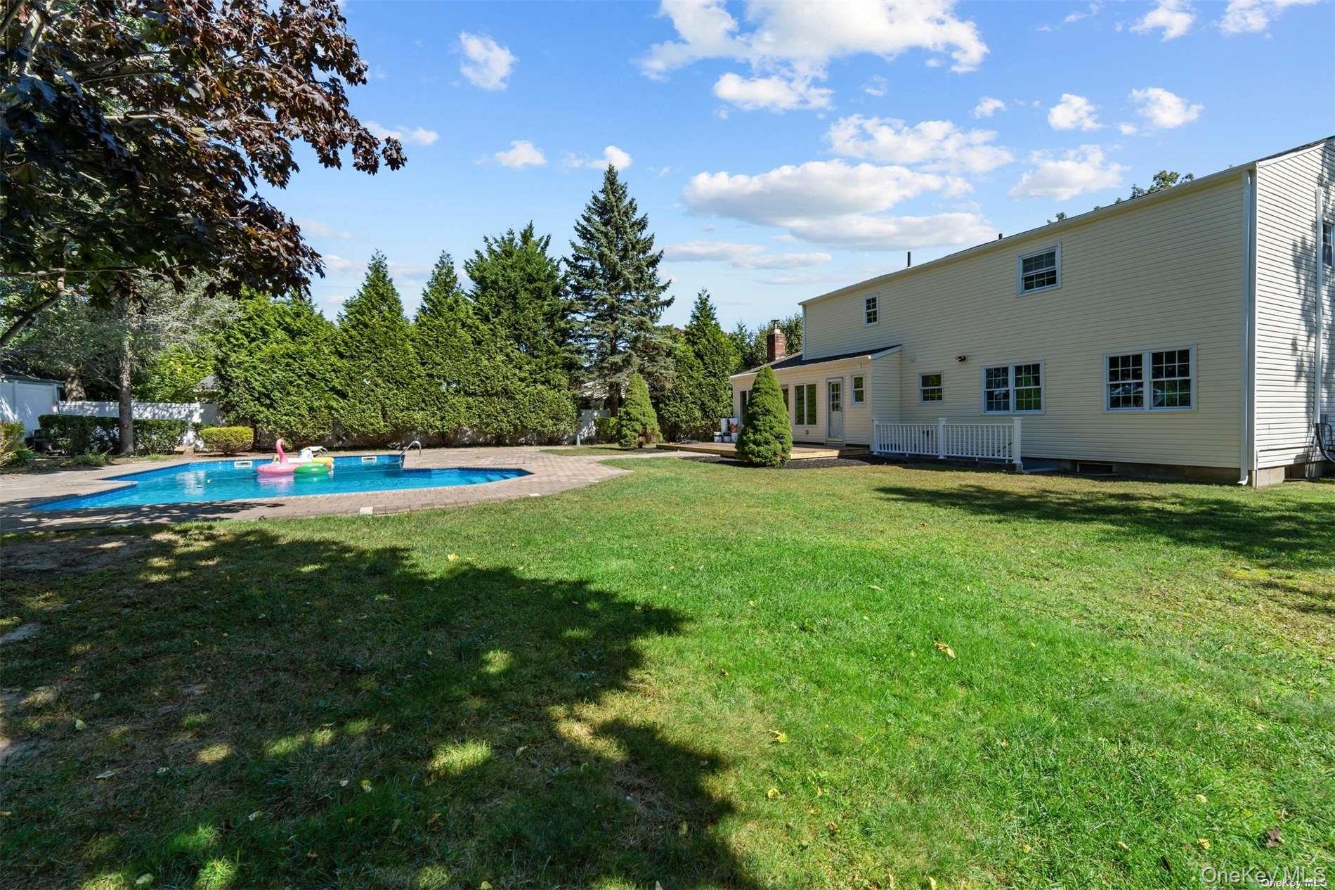 82 Woodview Lane, Centereach, NY 11720