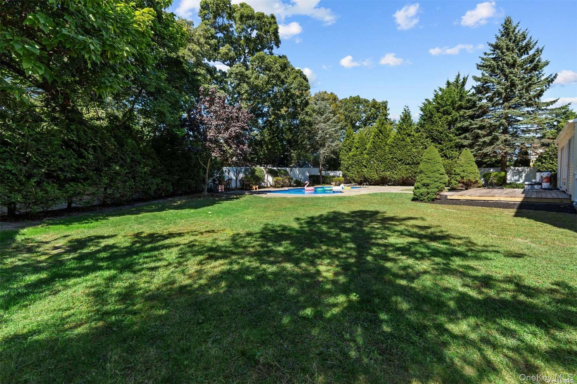 82 Woodview Lane, Centereach, NY 11720