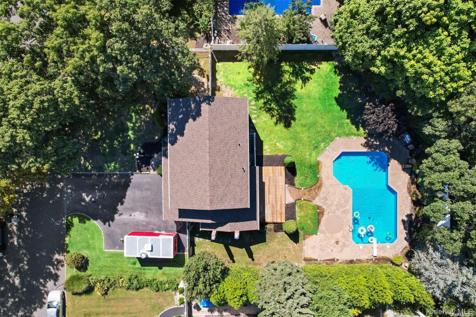 82 Woodview Lane, Centereach, NY 11720