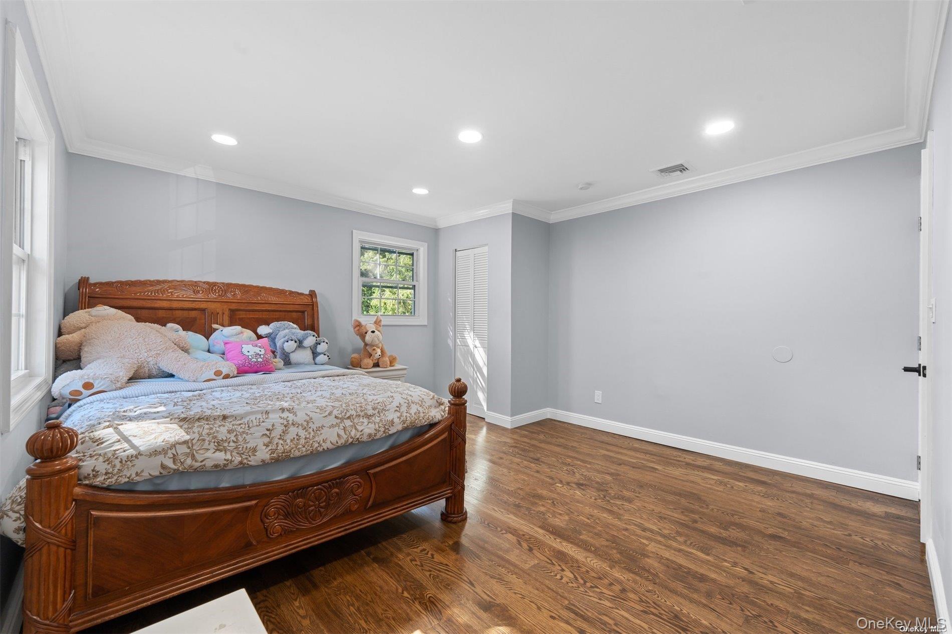 82 Woodview Lane, Centereach, NY 11720