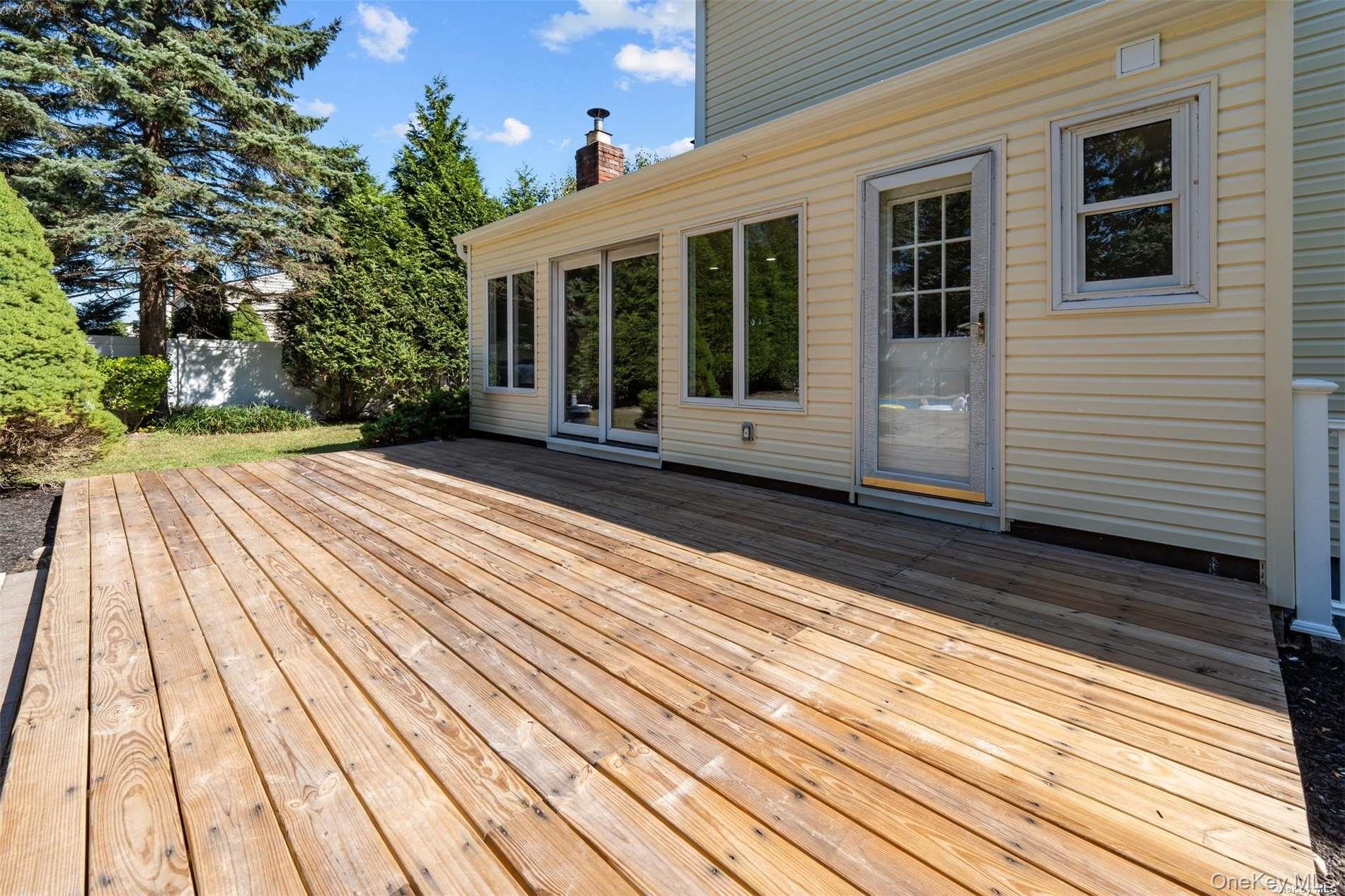 82 Woodview Lane, Centereach, NY 11720