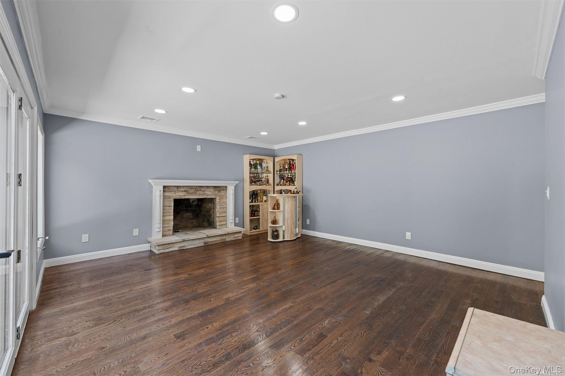 82 Woodview Lane, Centereach, NY 11720