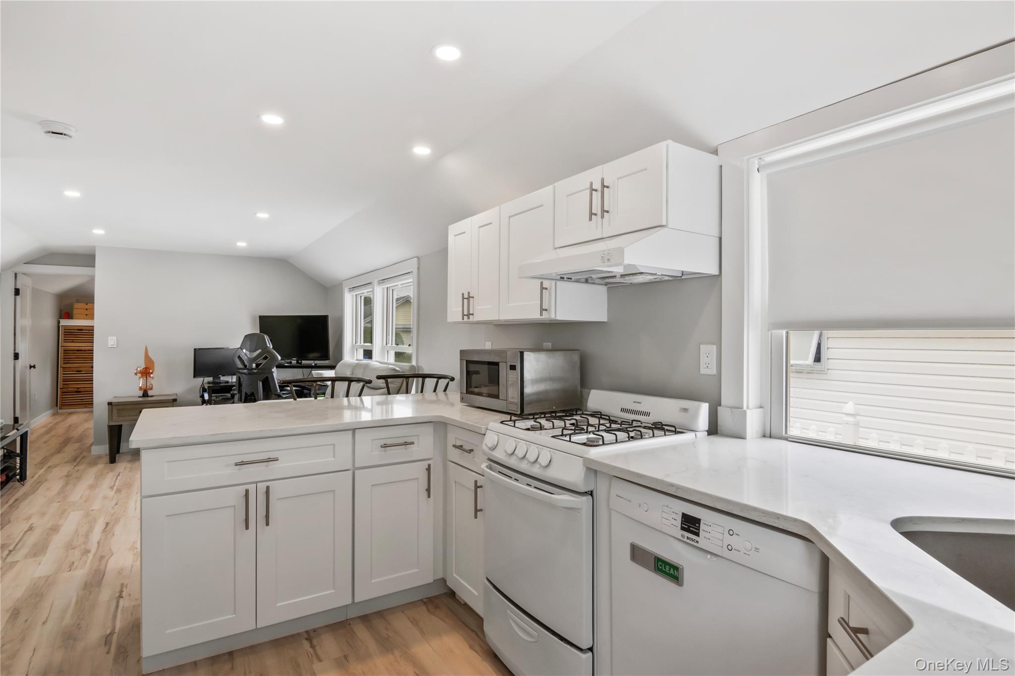 19 Pine Lane, Bayville, NY 11709