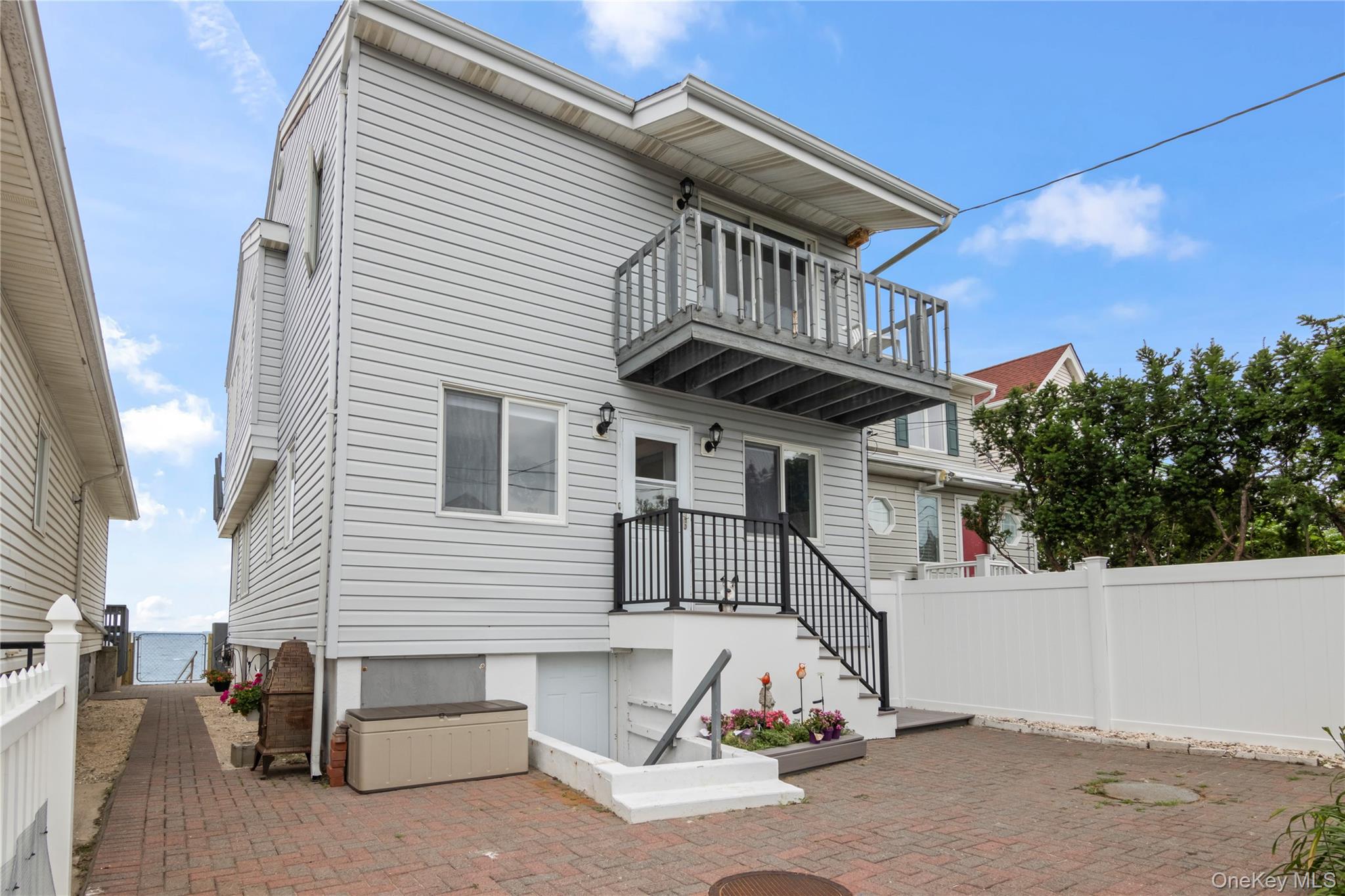 19 Pine Lane, Bayville, NY 11709