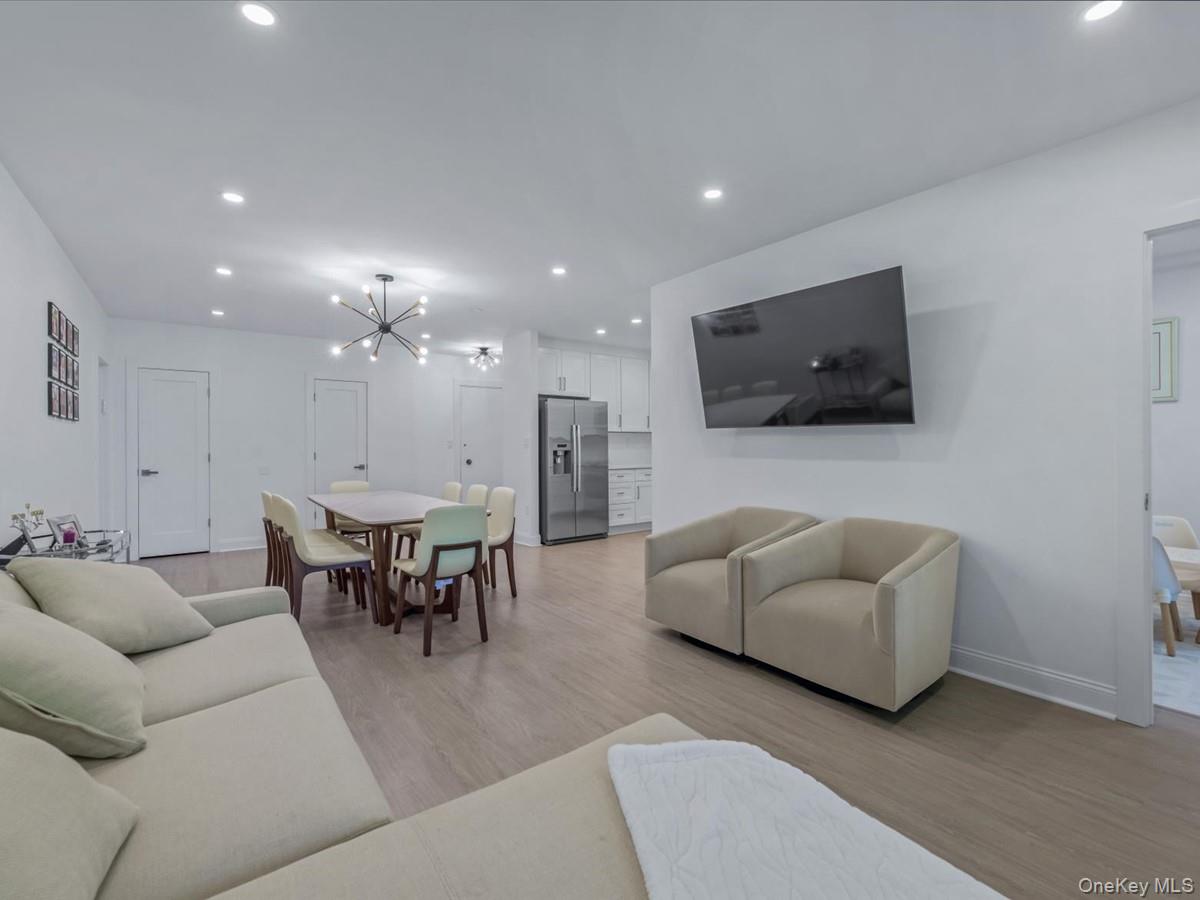 1 Kensington # 107, Great Neck, NY 11021