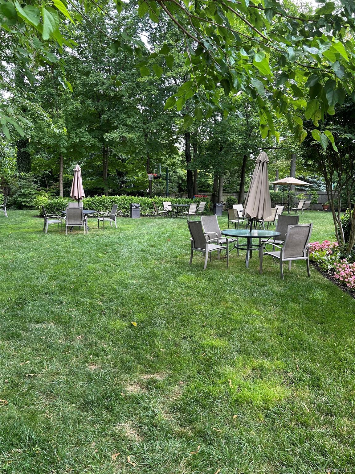 1 Kensington # 107, Great Neck, NY 11021