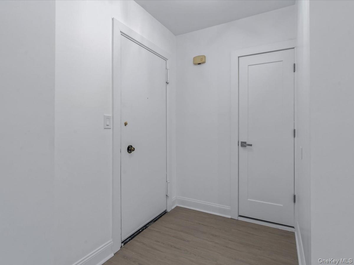 1 Kensington # 107, Great Neck, NY 11021