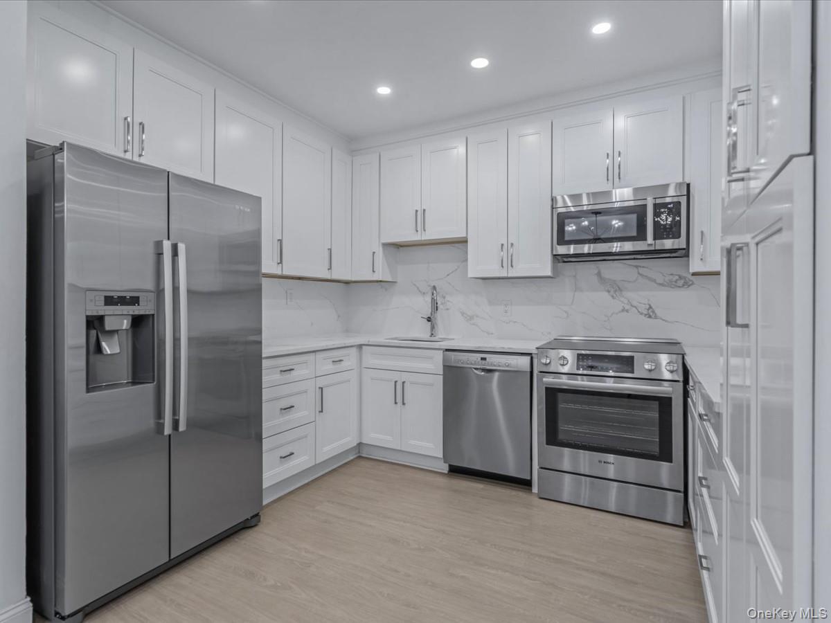 1 Kensington # 107, Great Neck, NY 11021