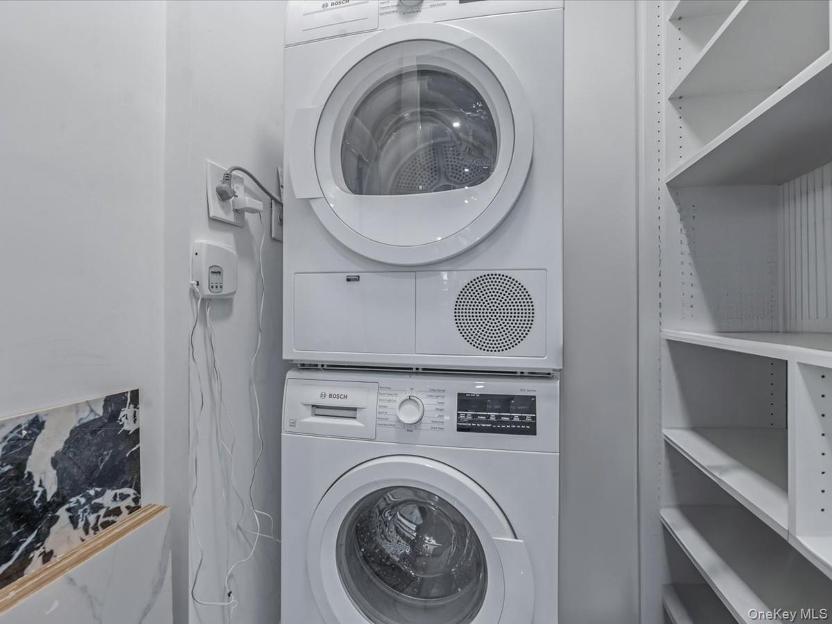 1 Kensington # 107, Great Neck, NY 11021