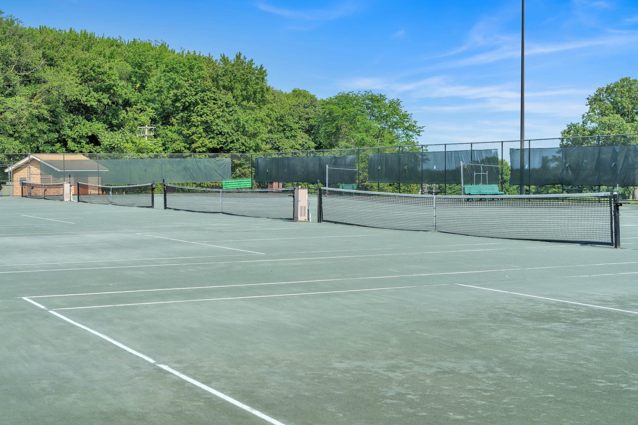 27110 Grand Central Parkway # 5A, Floral Park, NY 11005