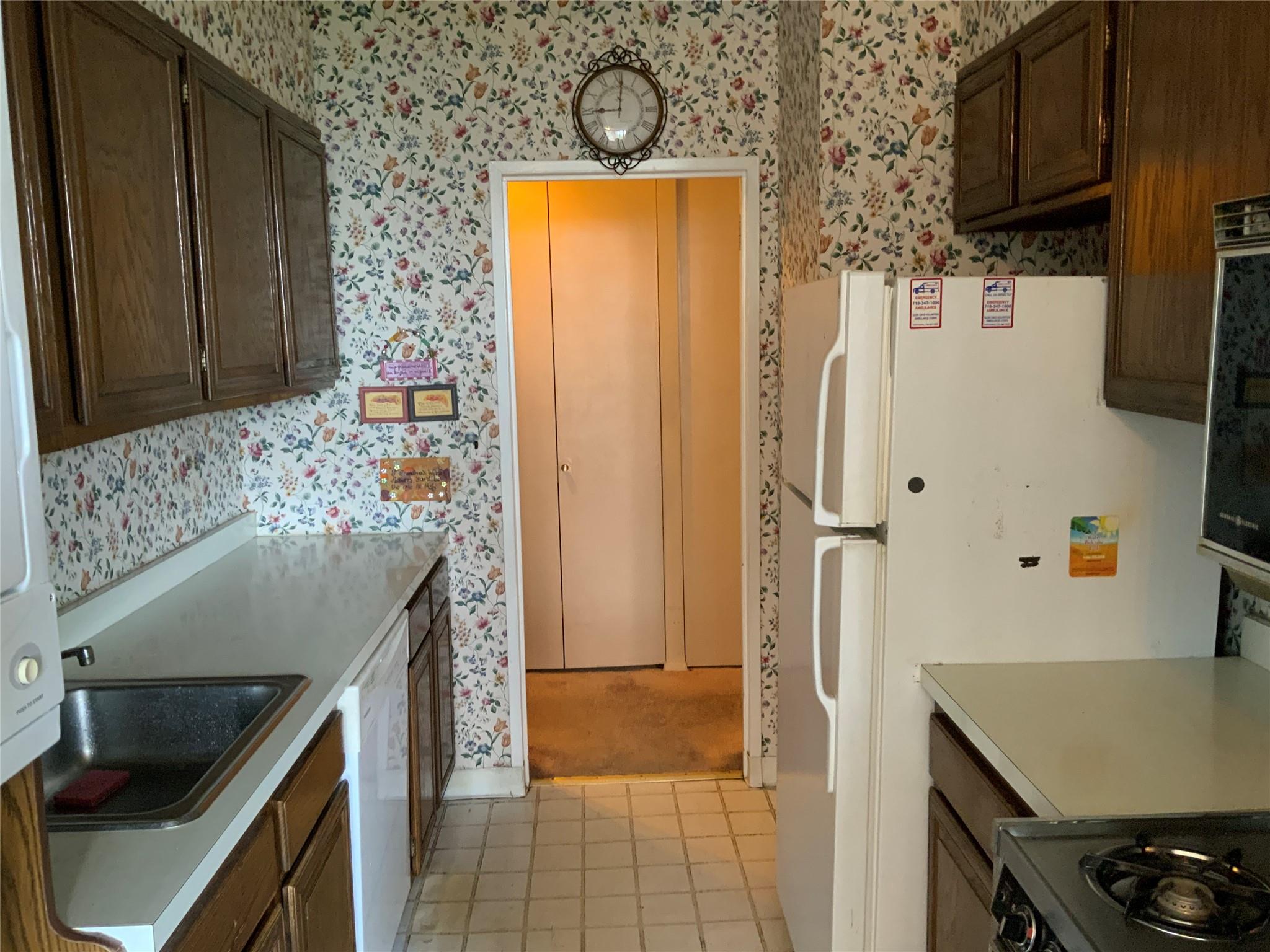 27110 Grand Central Parkway # 5A, Floral Park, NY 11005