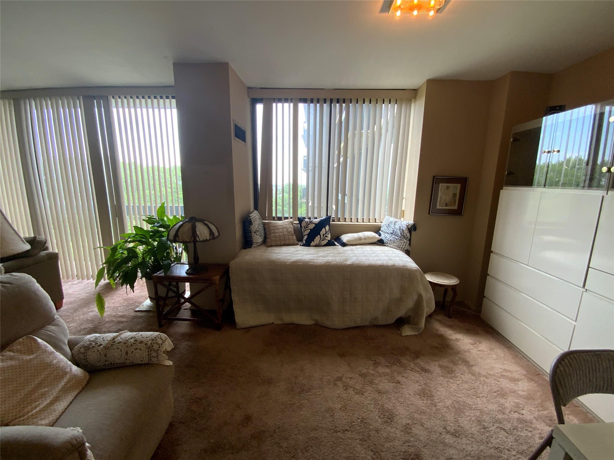 27110 Grand Central Parkway # 5A, Floral Park, NY 11005