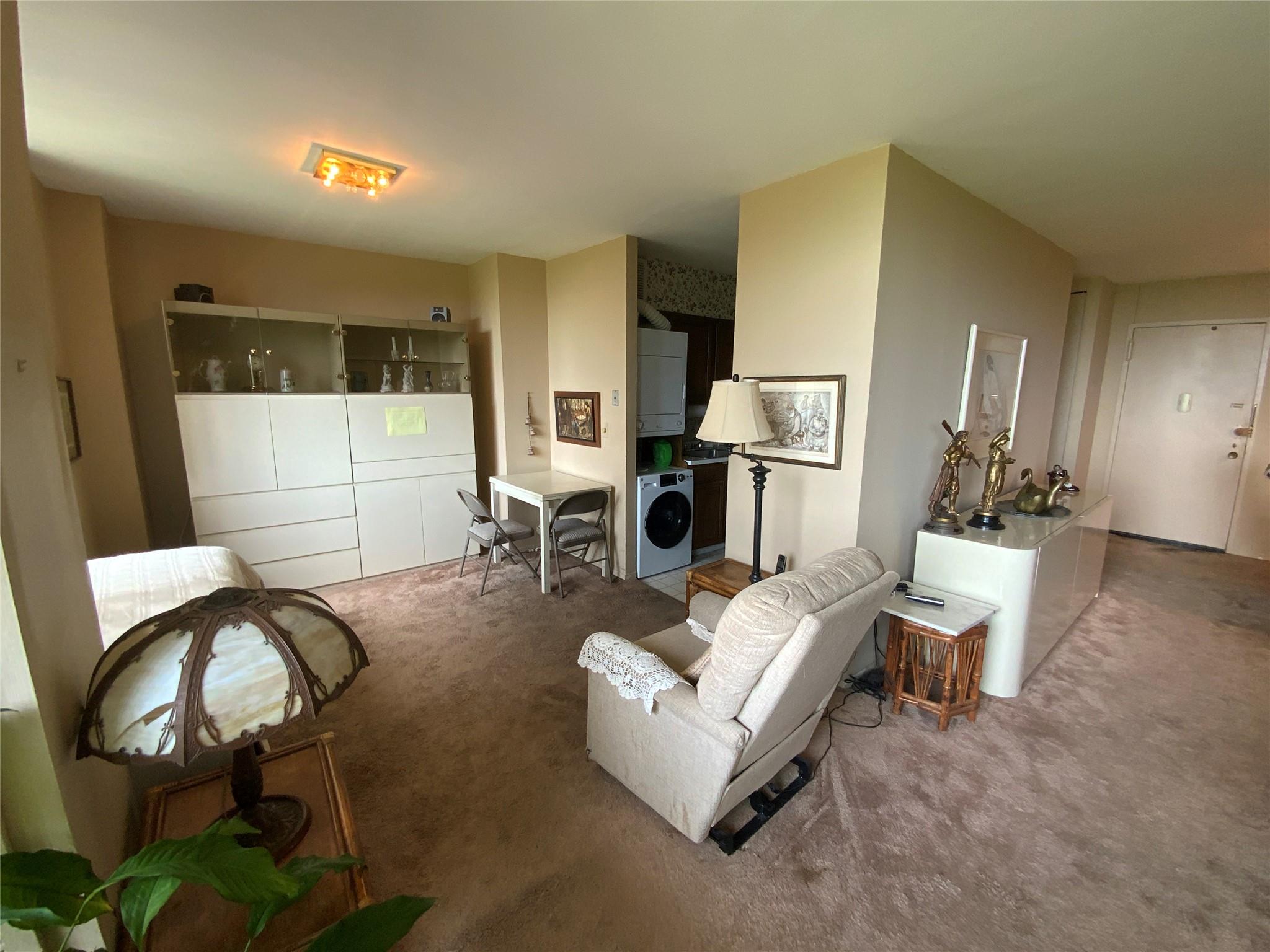 27110 Grand Central Parkway # 5A, Floral Park, NY 11005