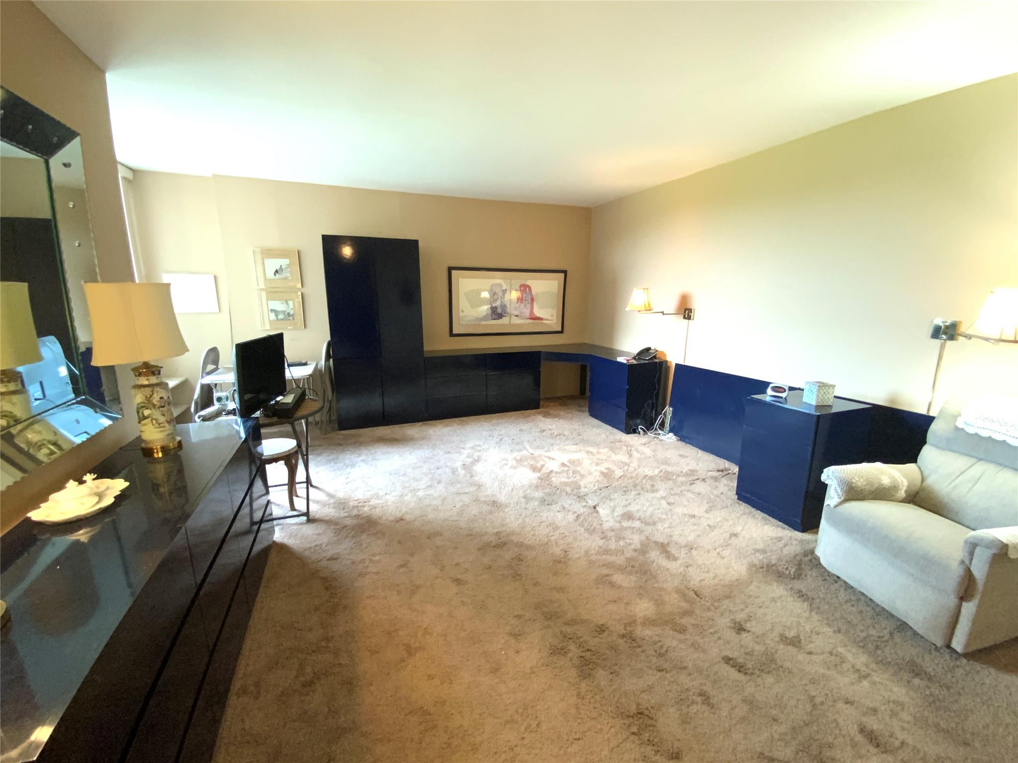 27110 Grand Central Parkway # 5A, Floral Park, NY 11005