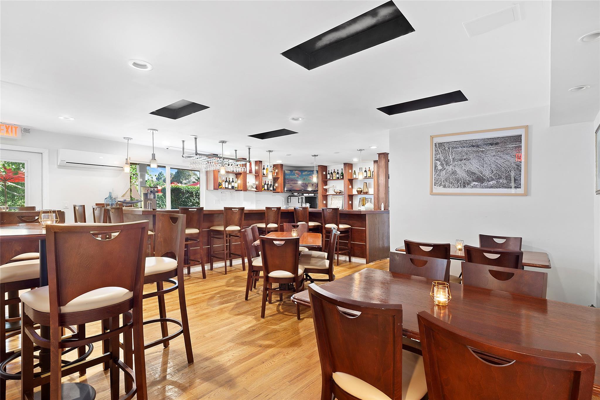 1655 County Road 39, Southampton, NY 11968