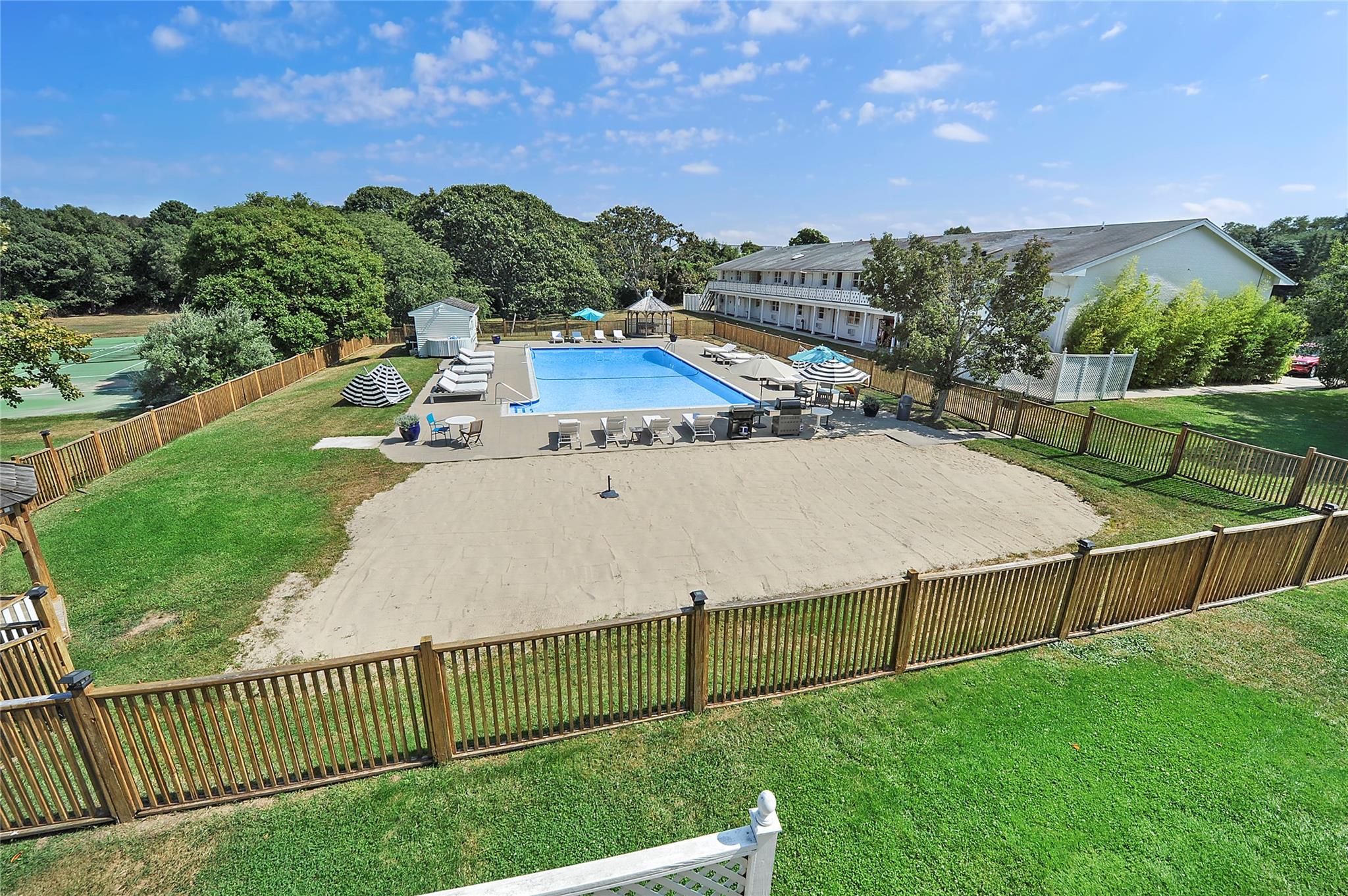 1655 County Road 39, Southampton, NY 11968