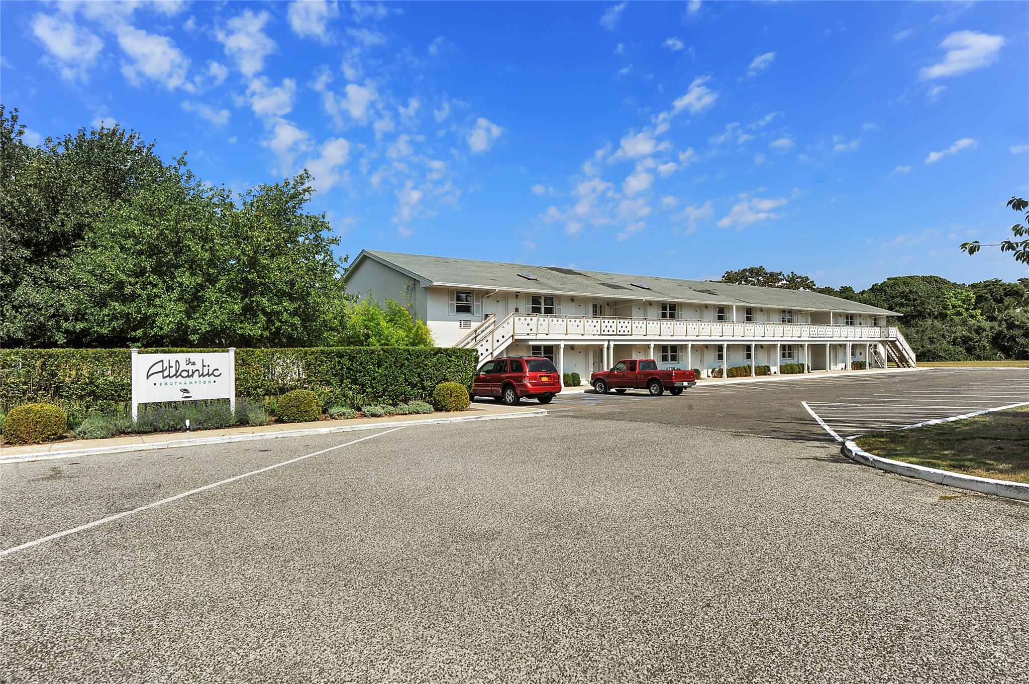 1655 County Road 39, Southampton, NY 11968