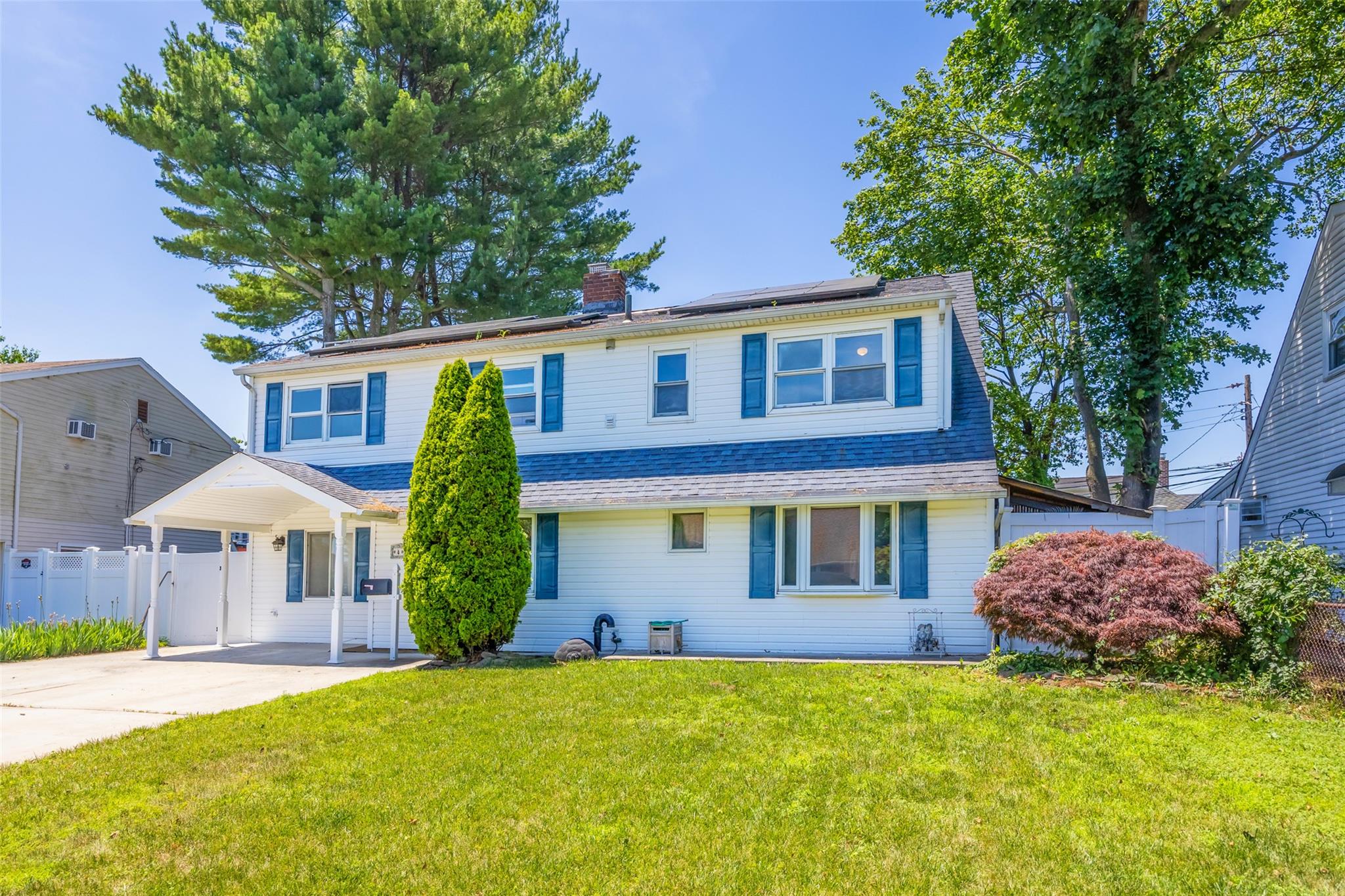 4 Wagon Lane, Levittown, NY 11756