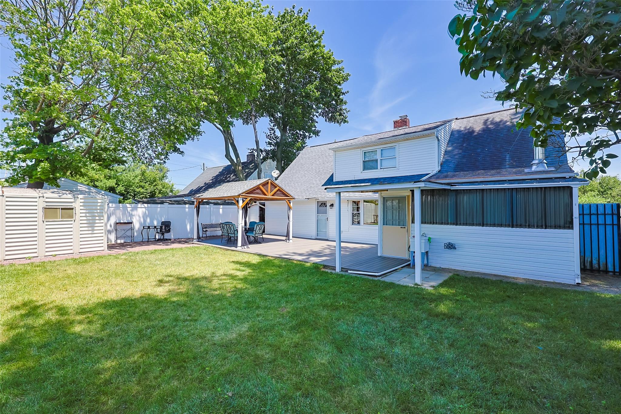 4 Wagon Lane, Levittown, NY 11756