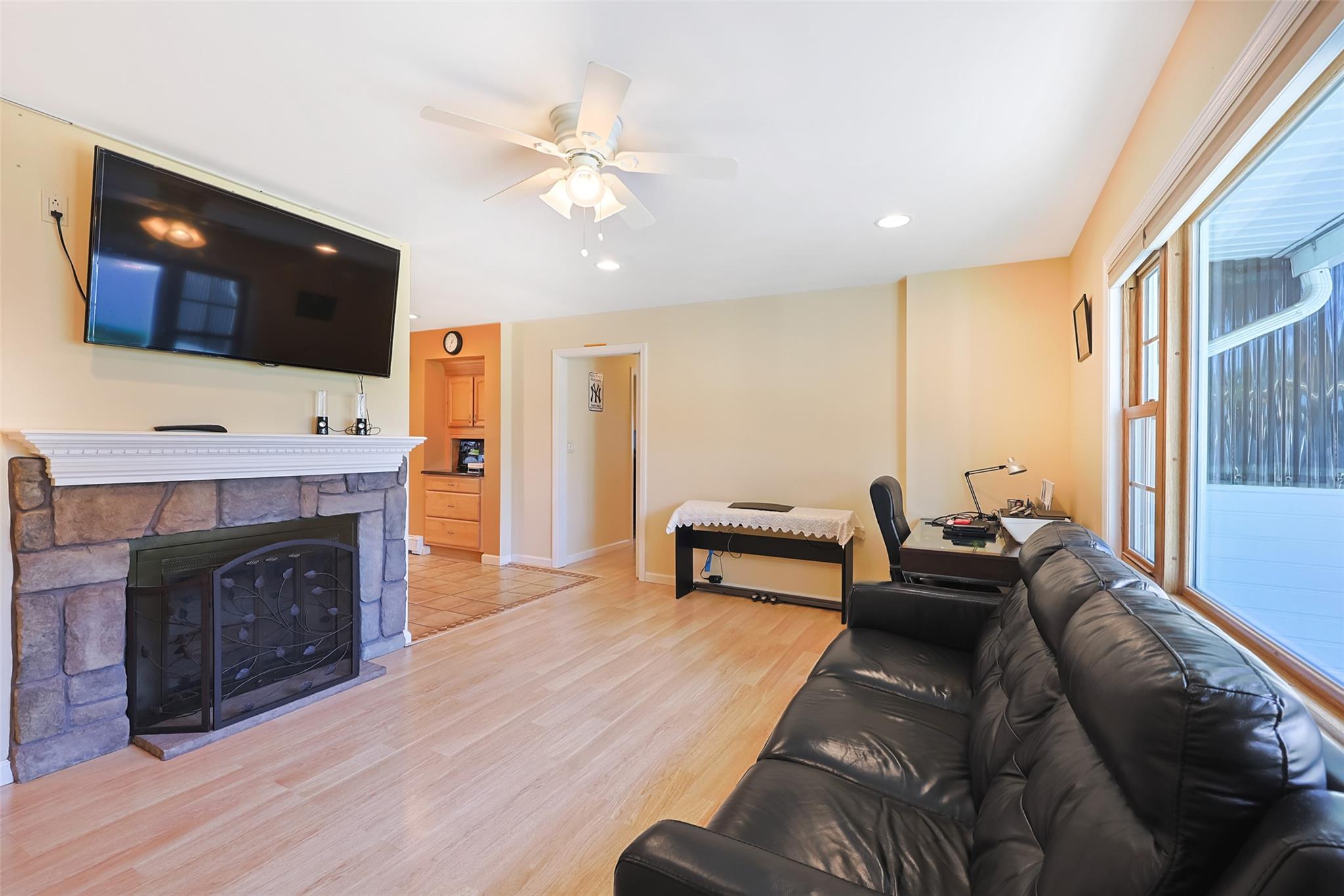 4 Wagon Lane, Levittown, NY 11756