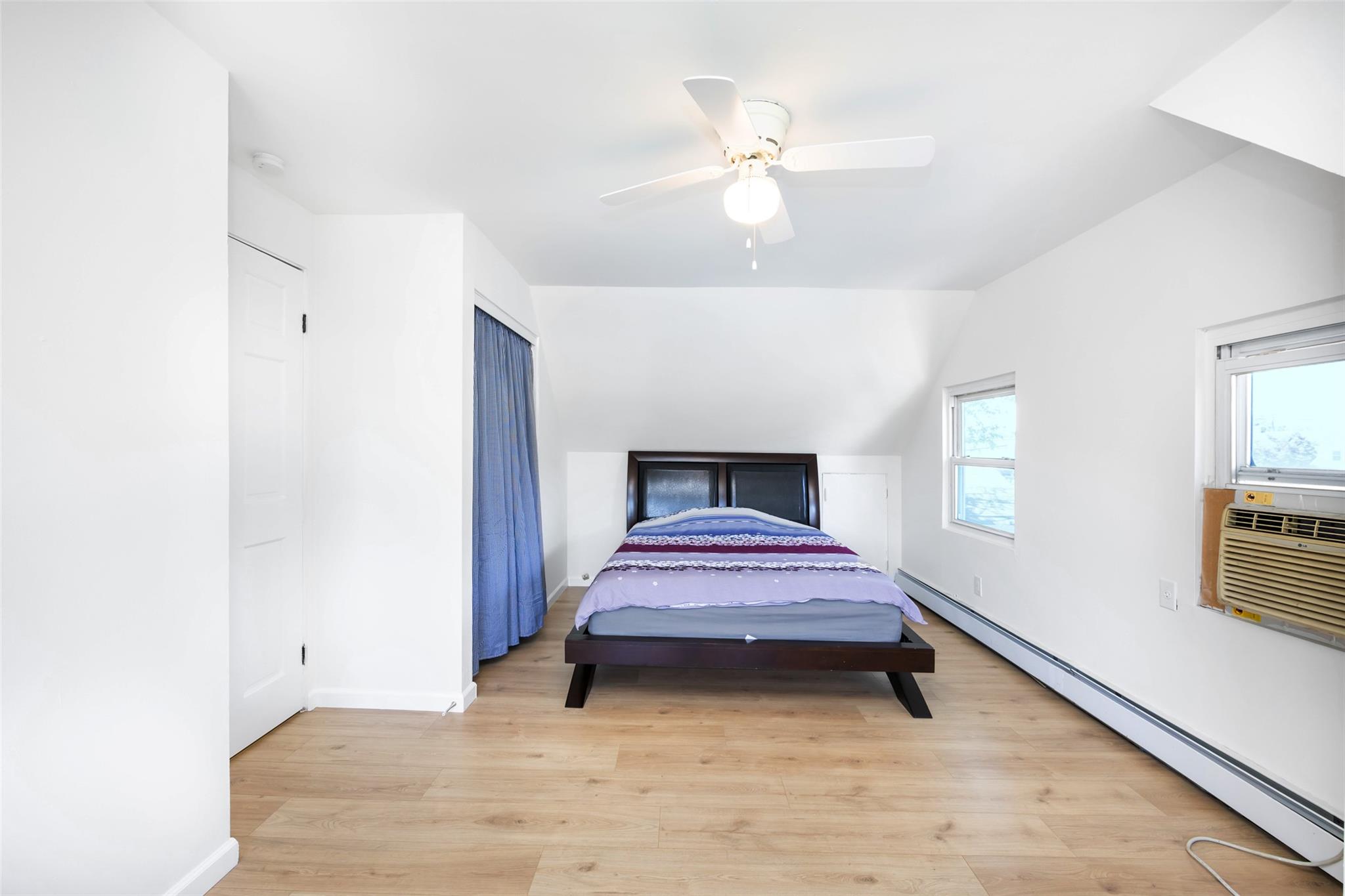 4 Wagon Lane, Levittown, NY 11756