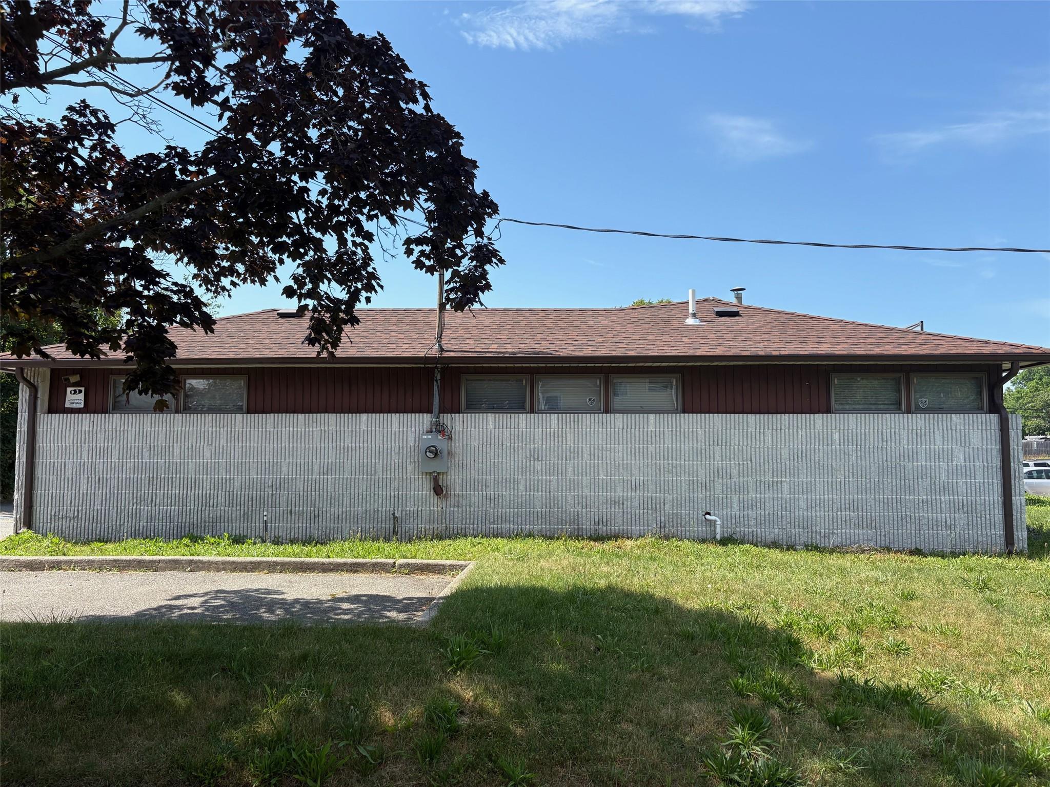 40 Bay Shore Avenue, Bay Shore, NY 11706