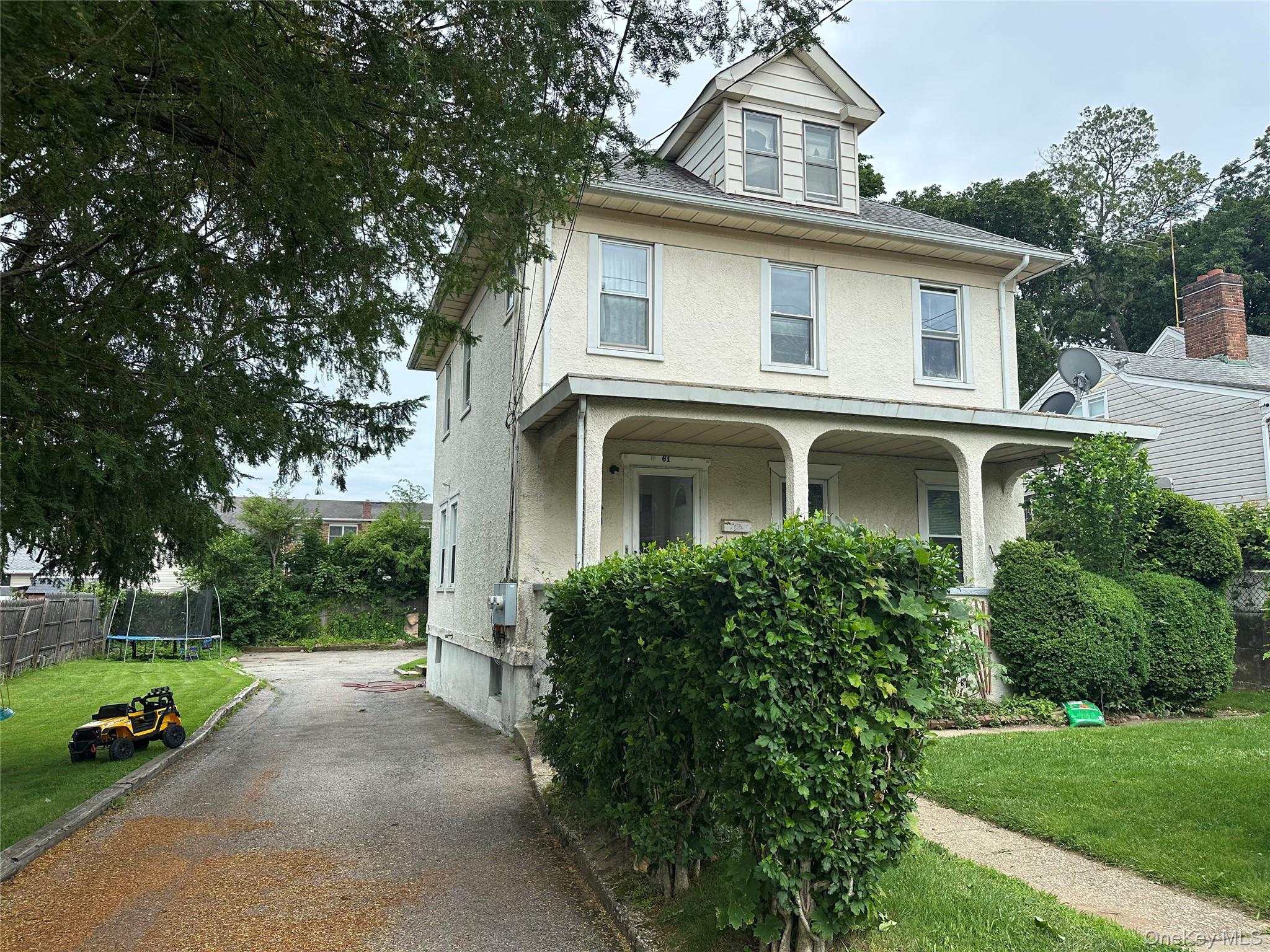 61 Nassau Avenue # 1st Fl, Glen Cove, NY 11542