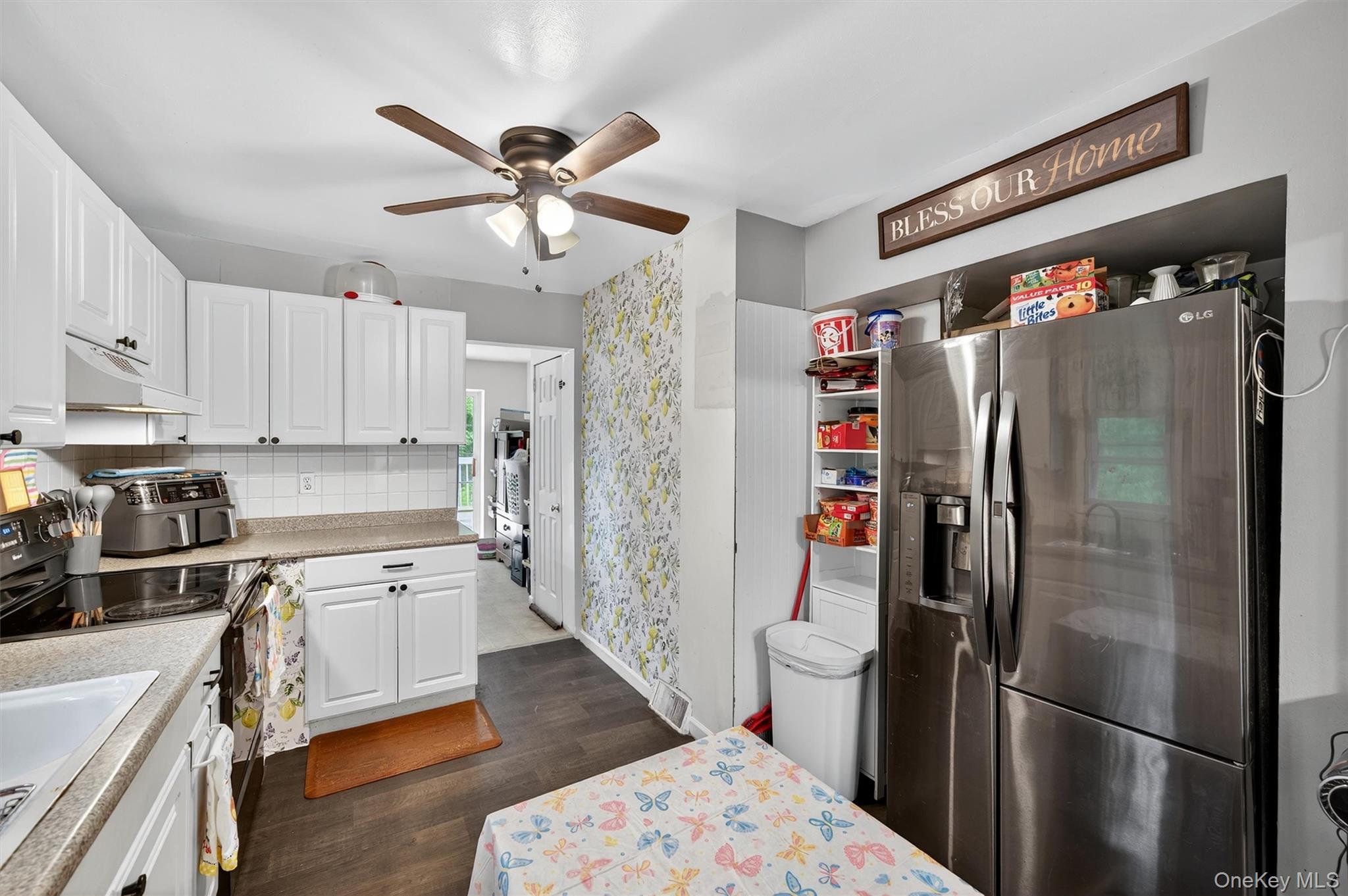 8 First Street, Godeffroy, NY 12729