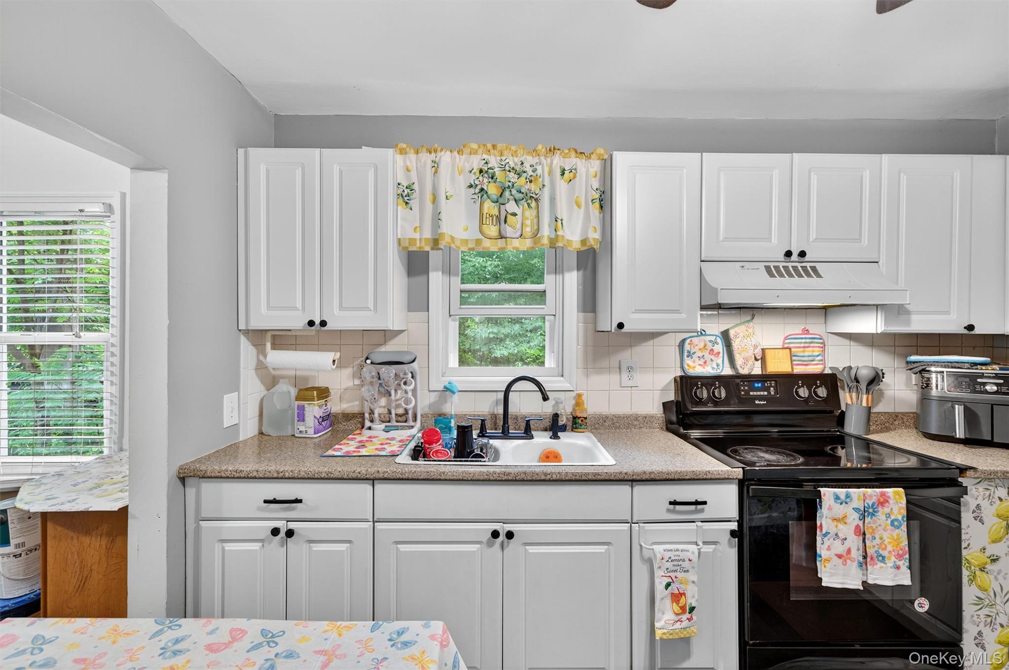 8 First Street, Godeffroy, NY 12729