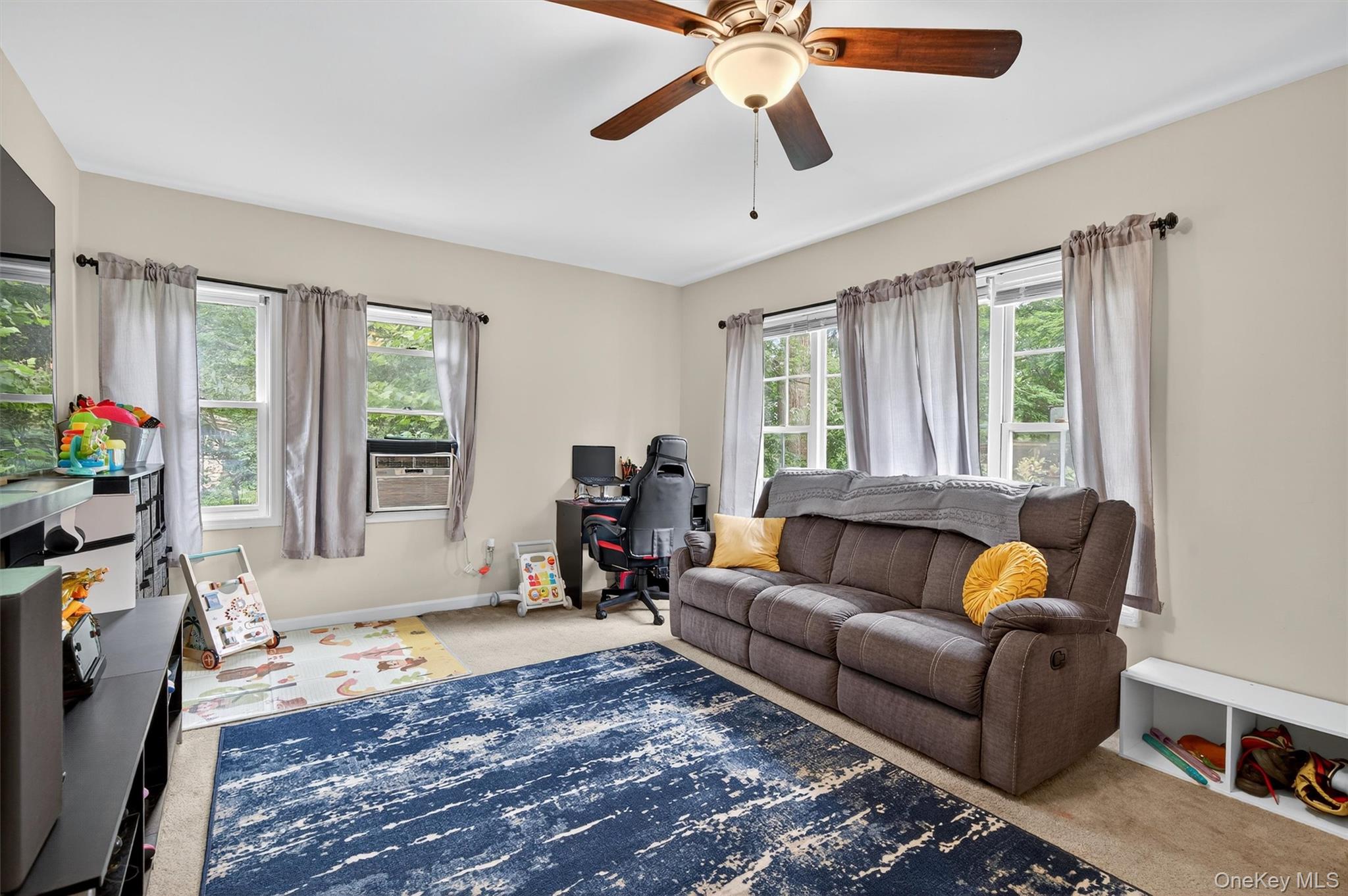 8 First Street, Godeffroy, NY 12729