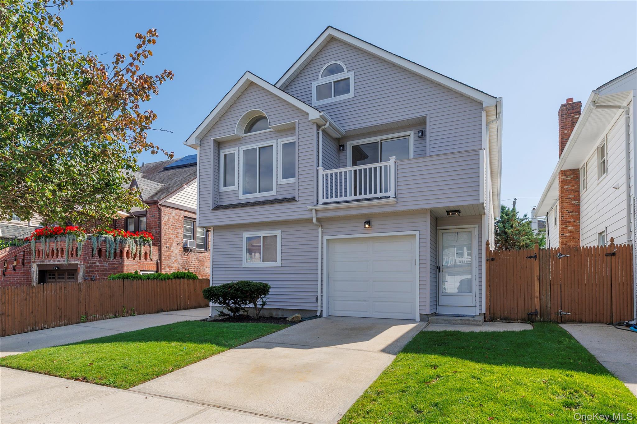 616 East Beech E # UPPER, Long Beach, NY 11561