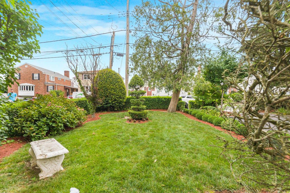 74 Borcher Avenue, Yonkers, NY 10704