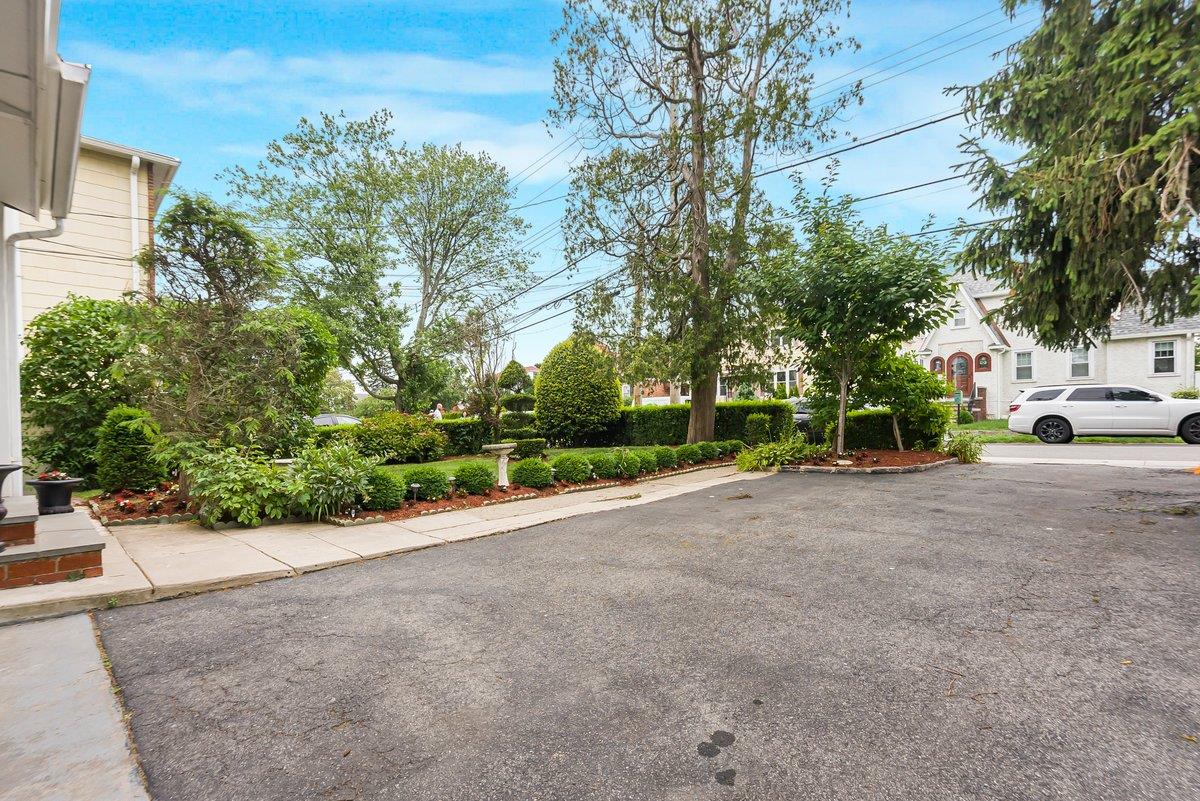 74 Borcher Avenue, Yonkers, NY 10704