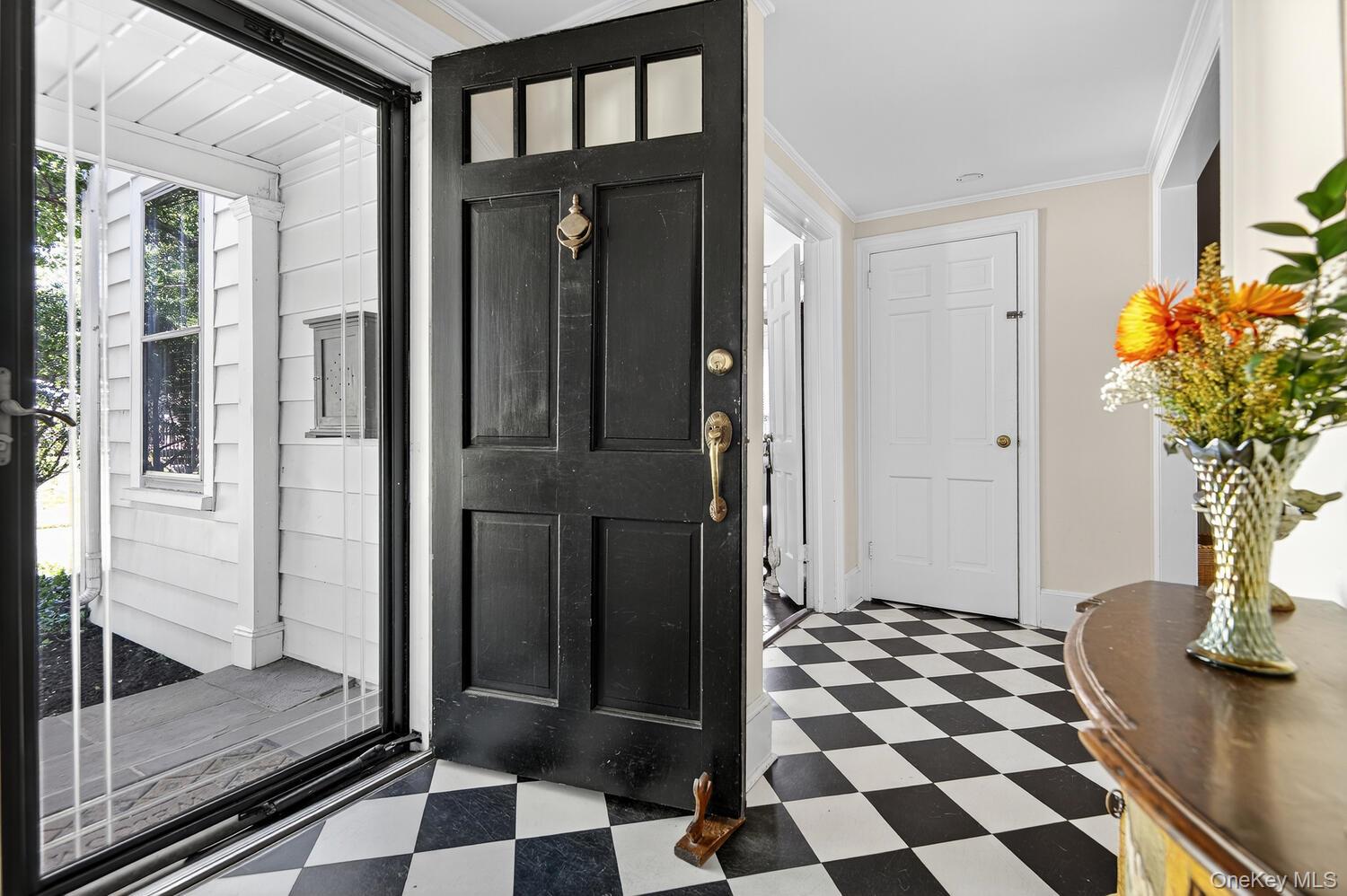 4 Parkview Terrace, Huntington, NY 11743