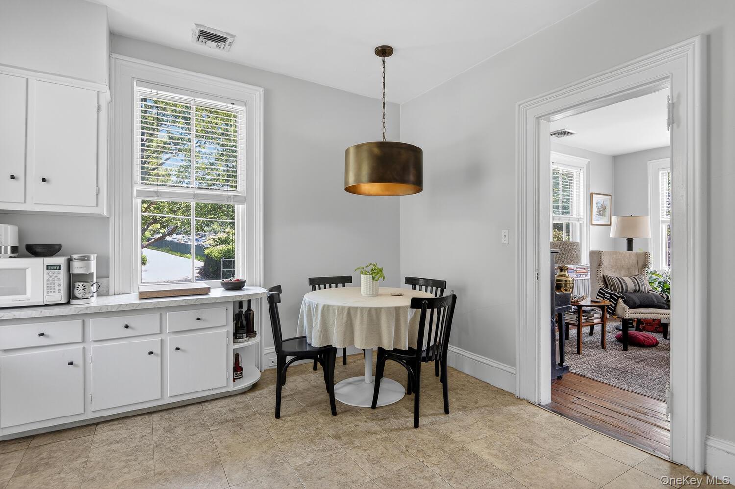 4 Parkview Terrace, Huntington, NY 11743