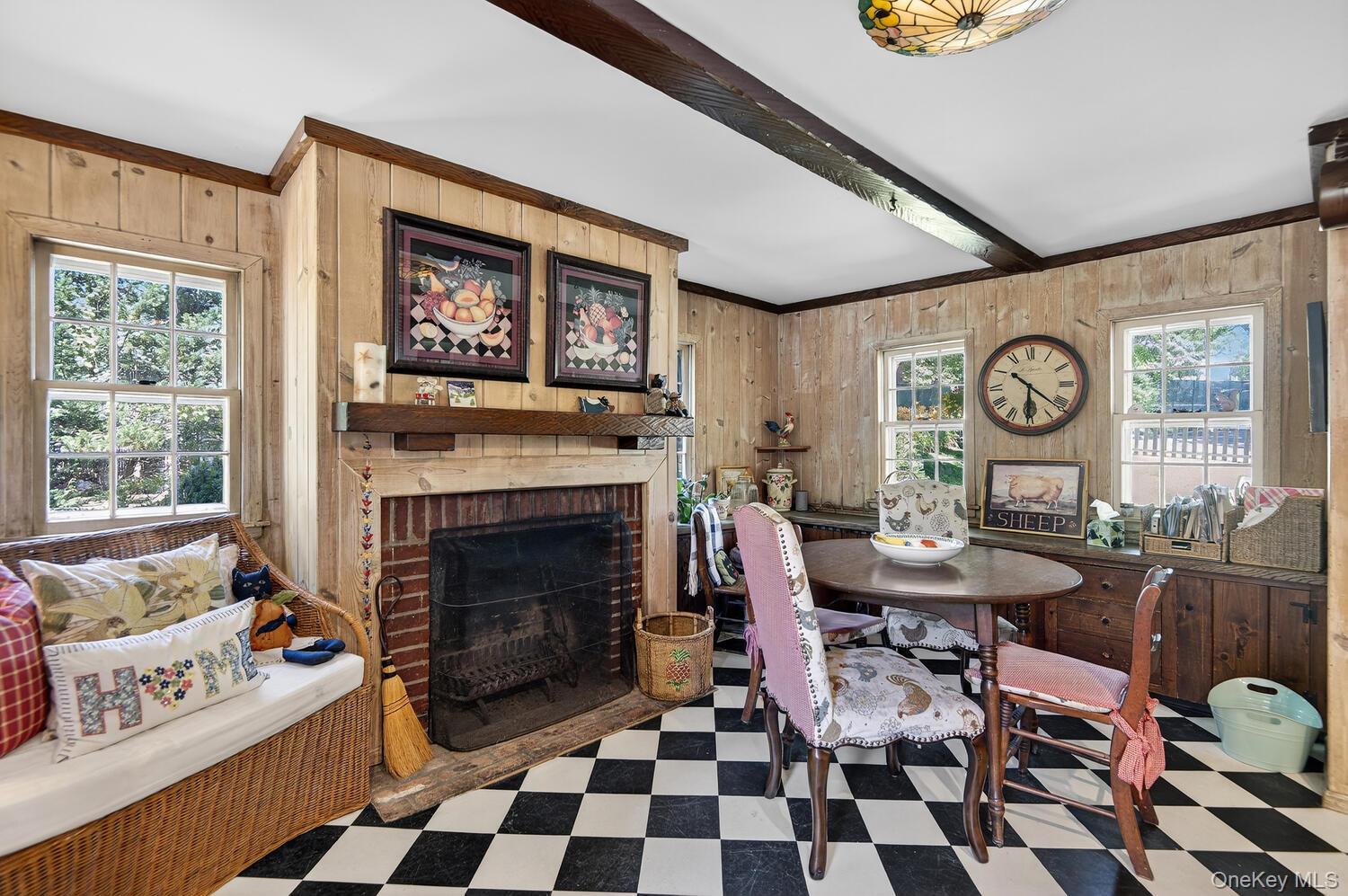 4 Parkview Terrace, Huntington, NY 11743