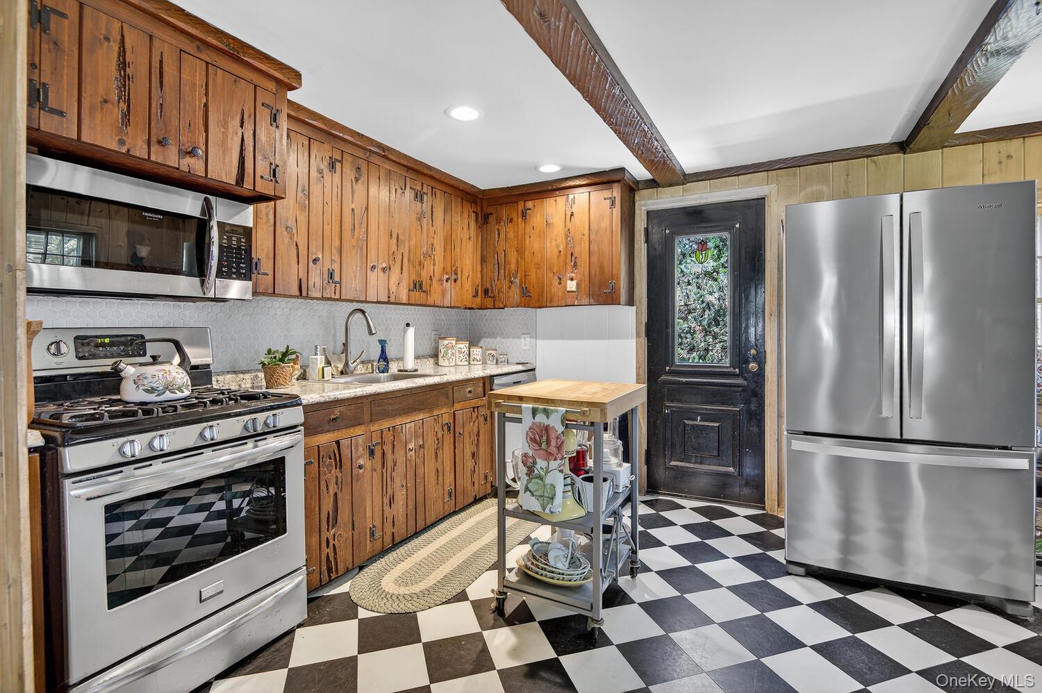 4 Parkview Terrace, Huntington, NY 11743